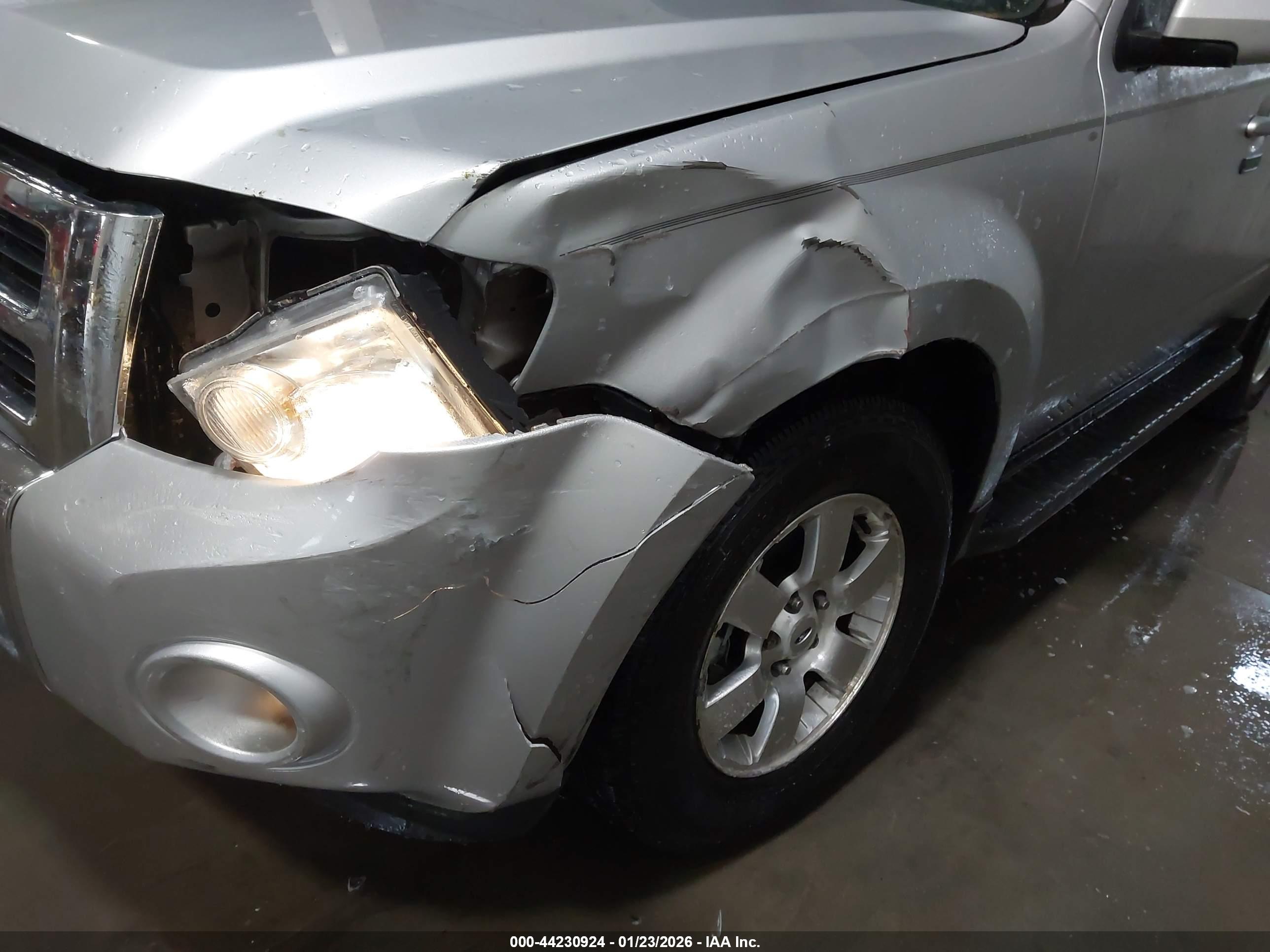 FORD ESCAPE image 6
