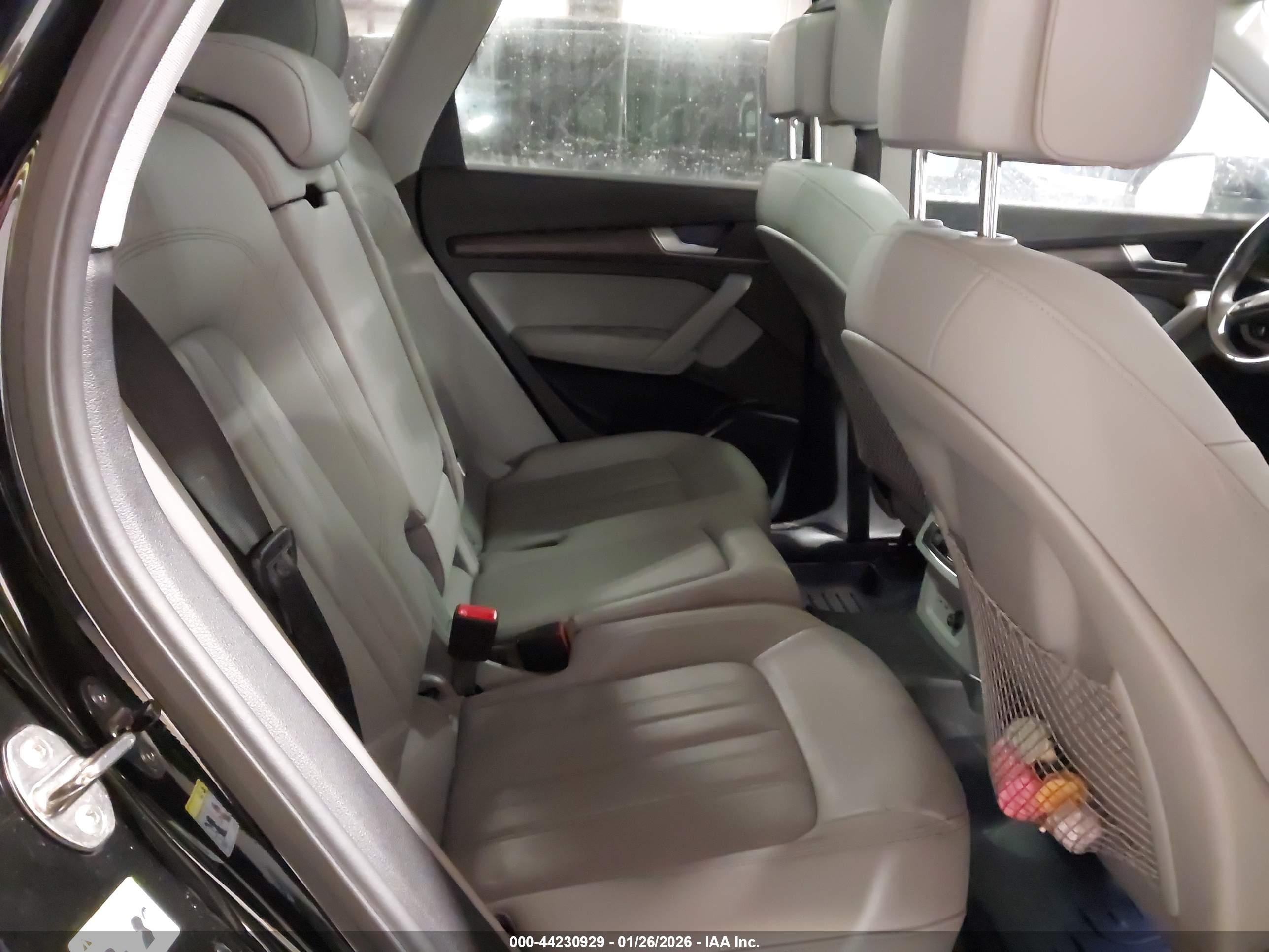 AUDI Q5 image 8