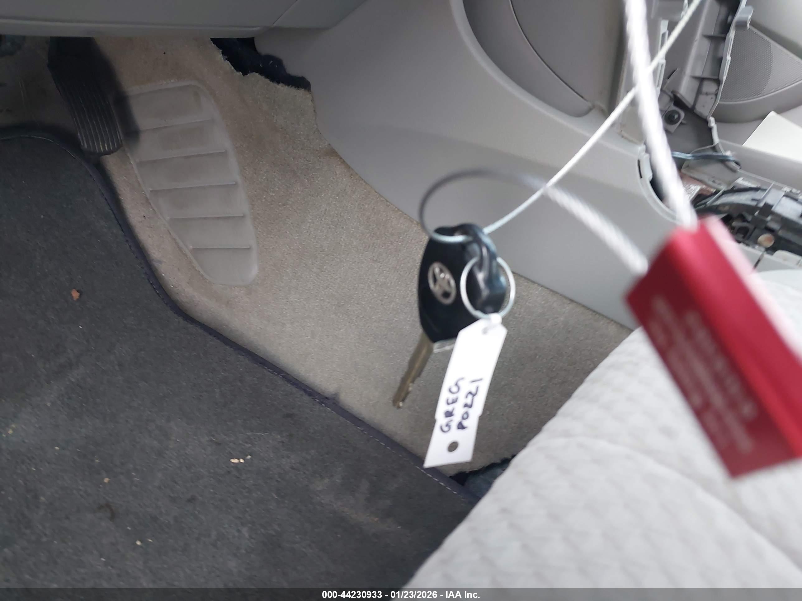 TOYOTA CAMRY image 11