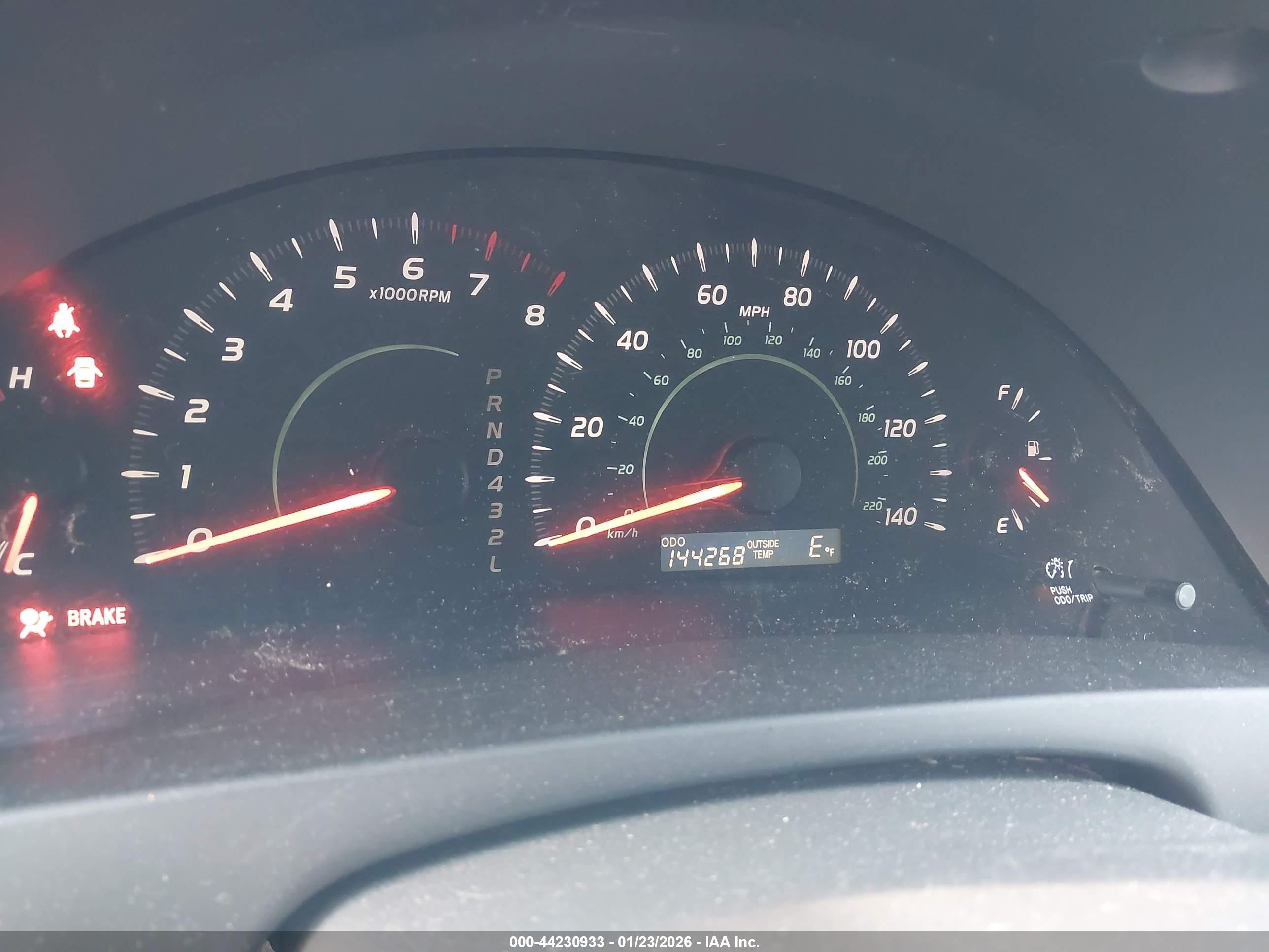TOYOTA CAMRY image 7