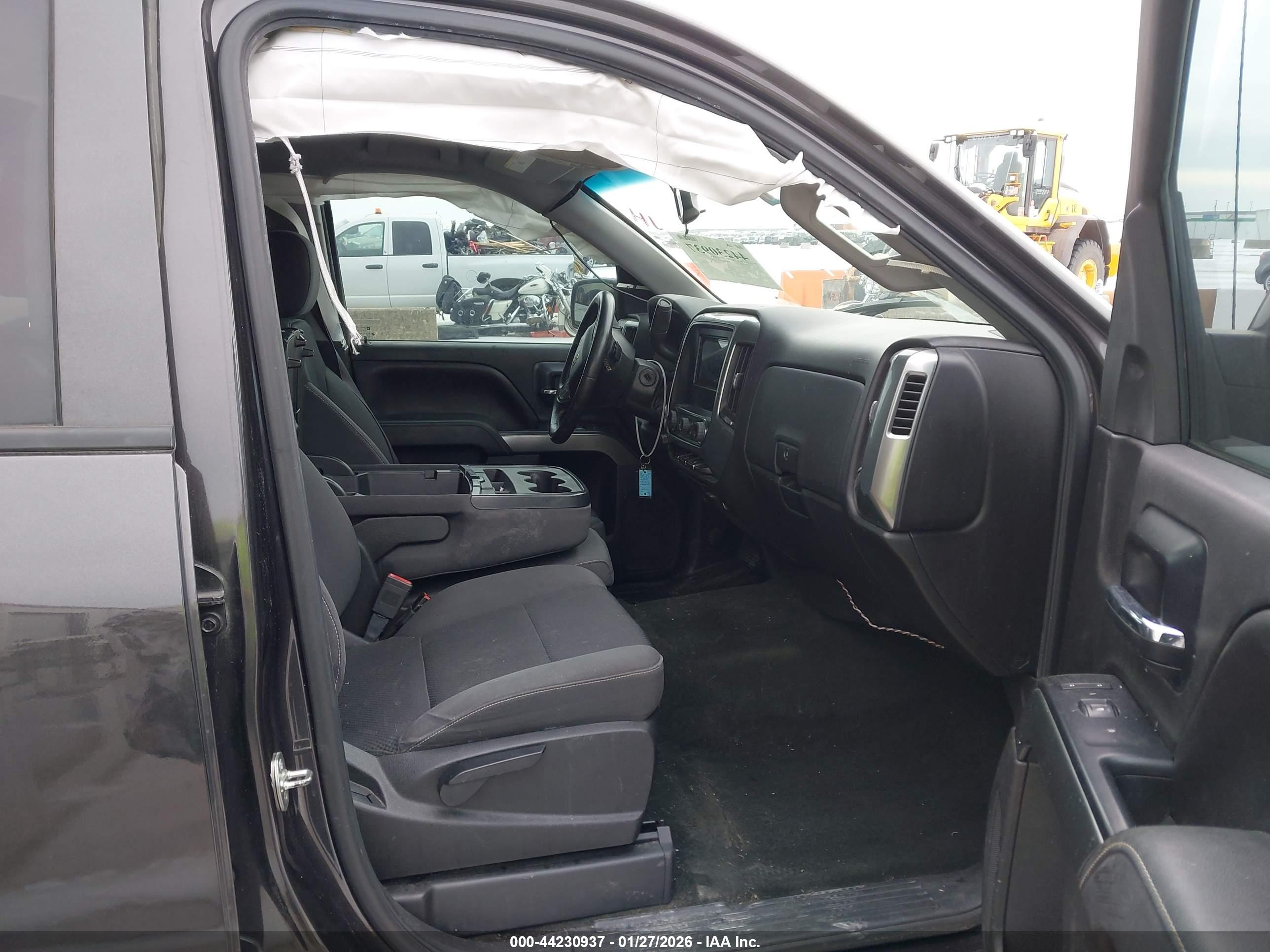 CHEVROLET SILVERADO image 5