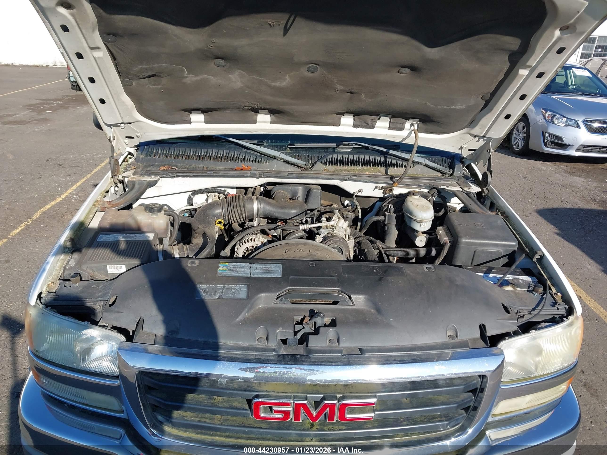 GMC SIERRA image 10