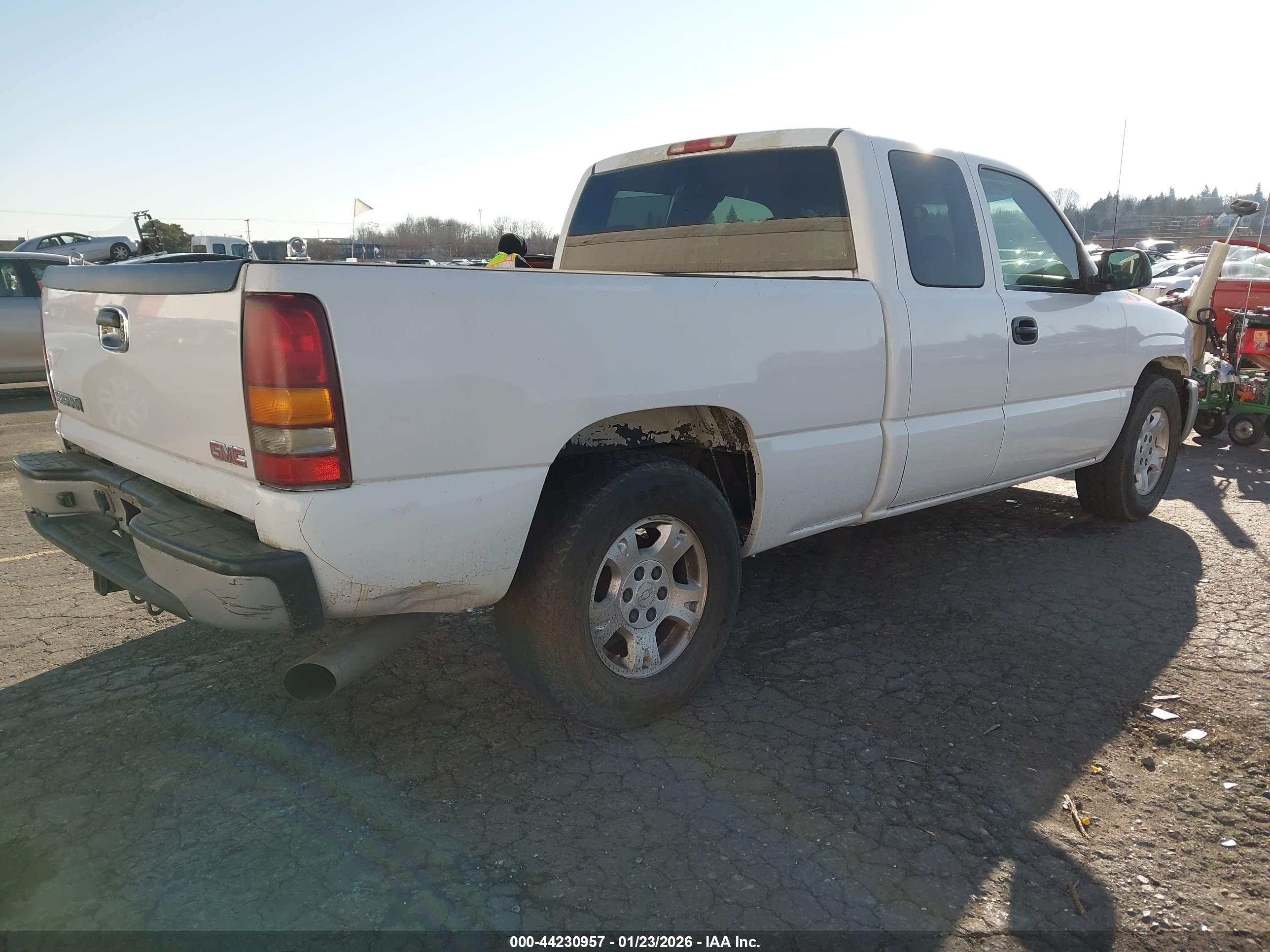 GMC SIERRA image 4