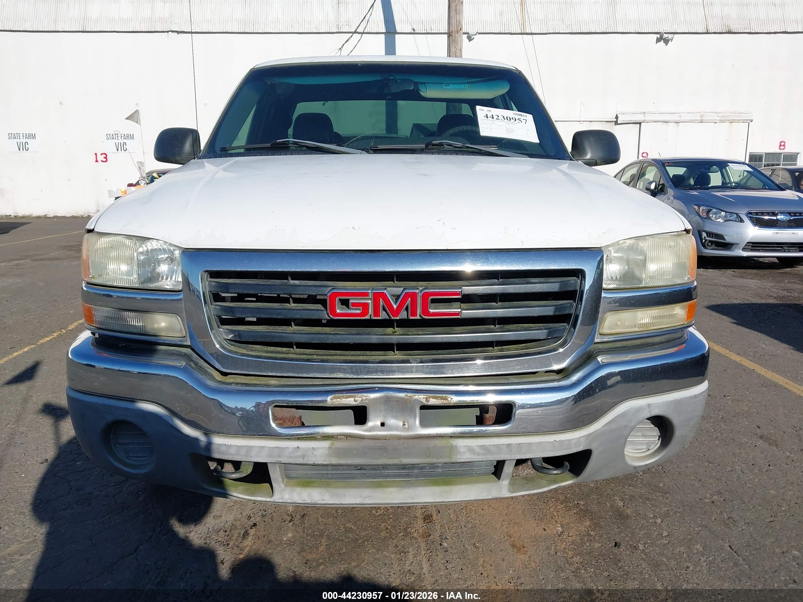 GMC SIERRA image 6