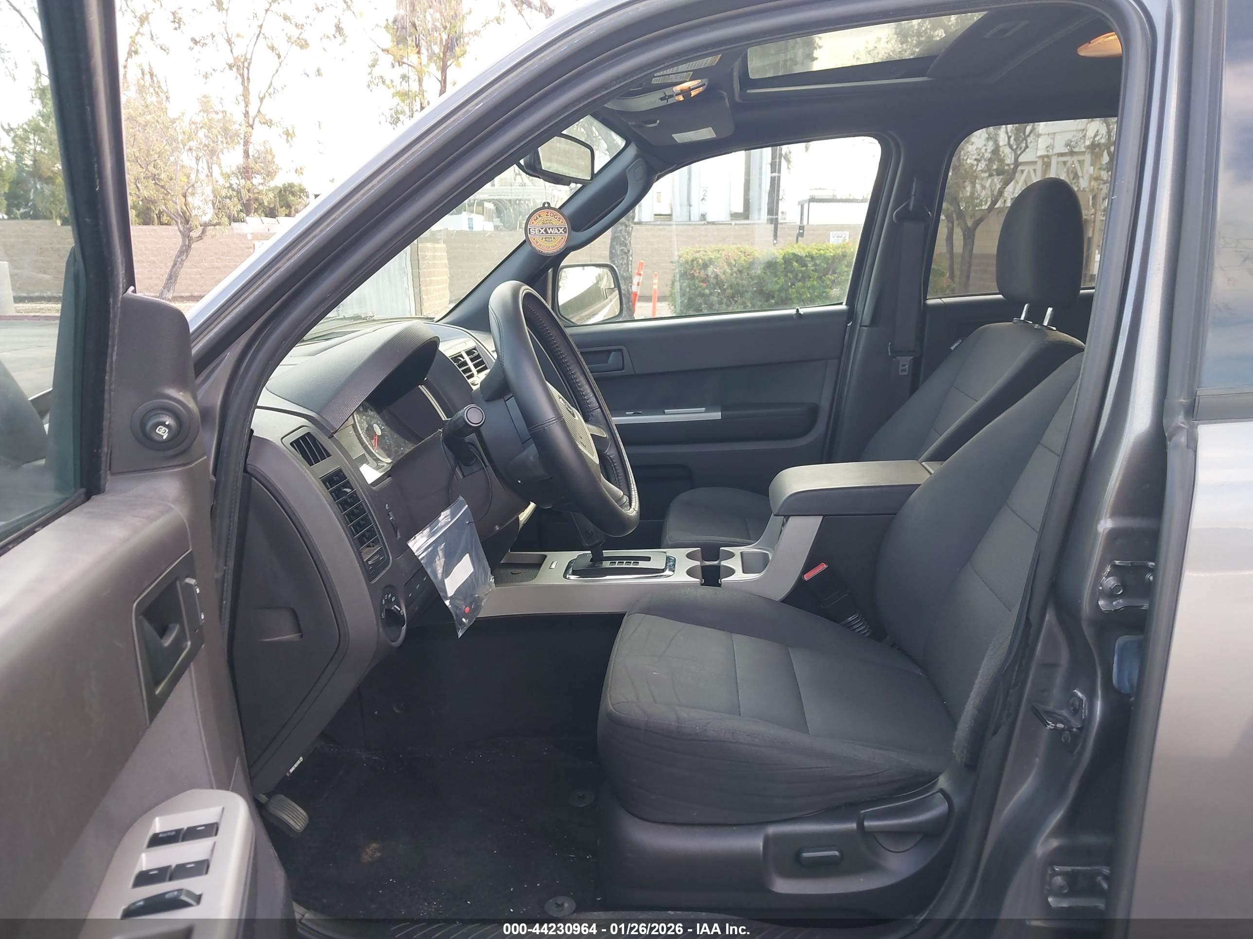 FORD ESCAPE image 5