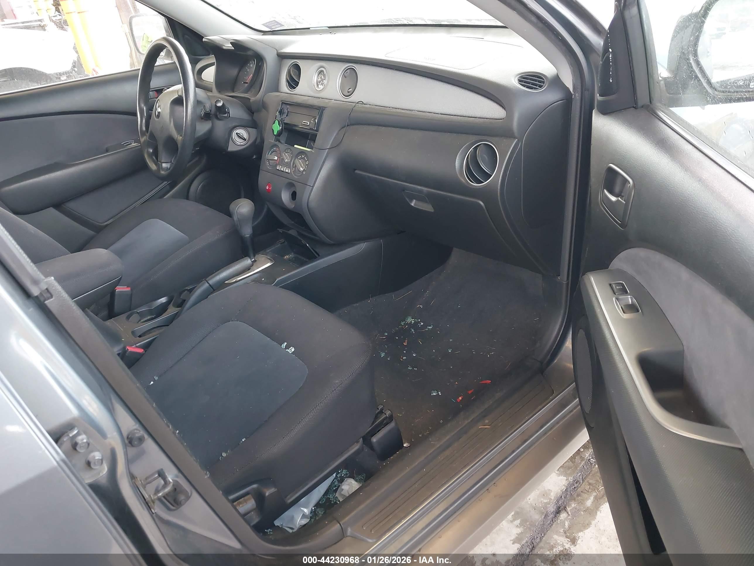 MITSUBISHI OUTLANDER image 5