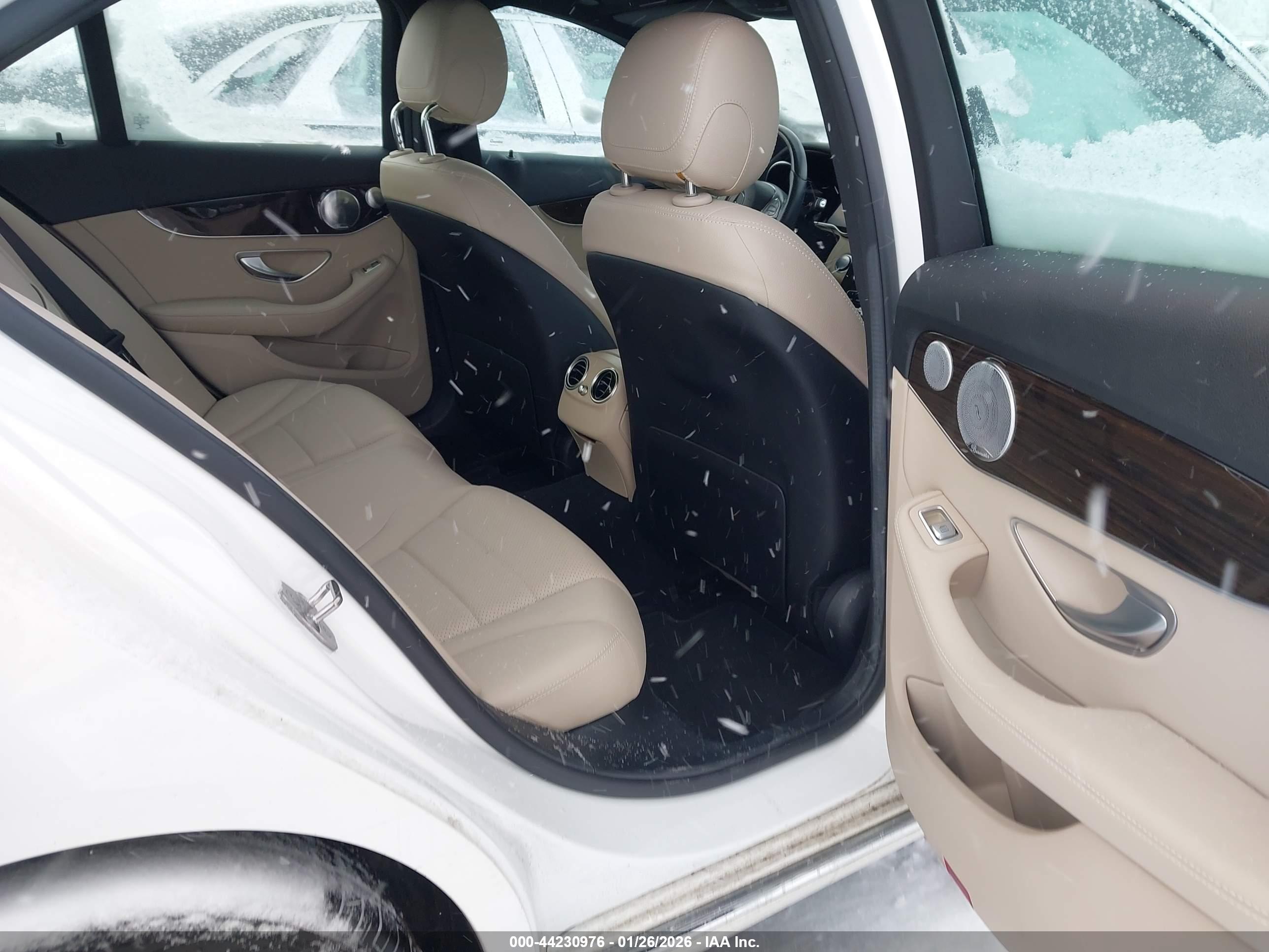 MERCEDES-BENZ C image 8