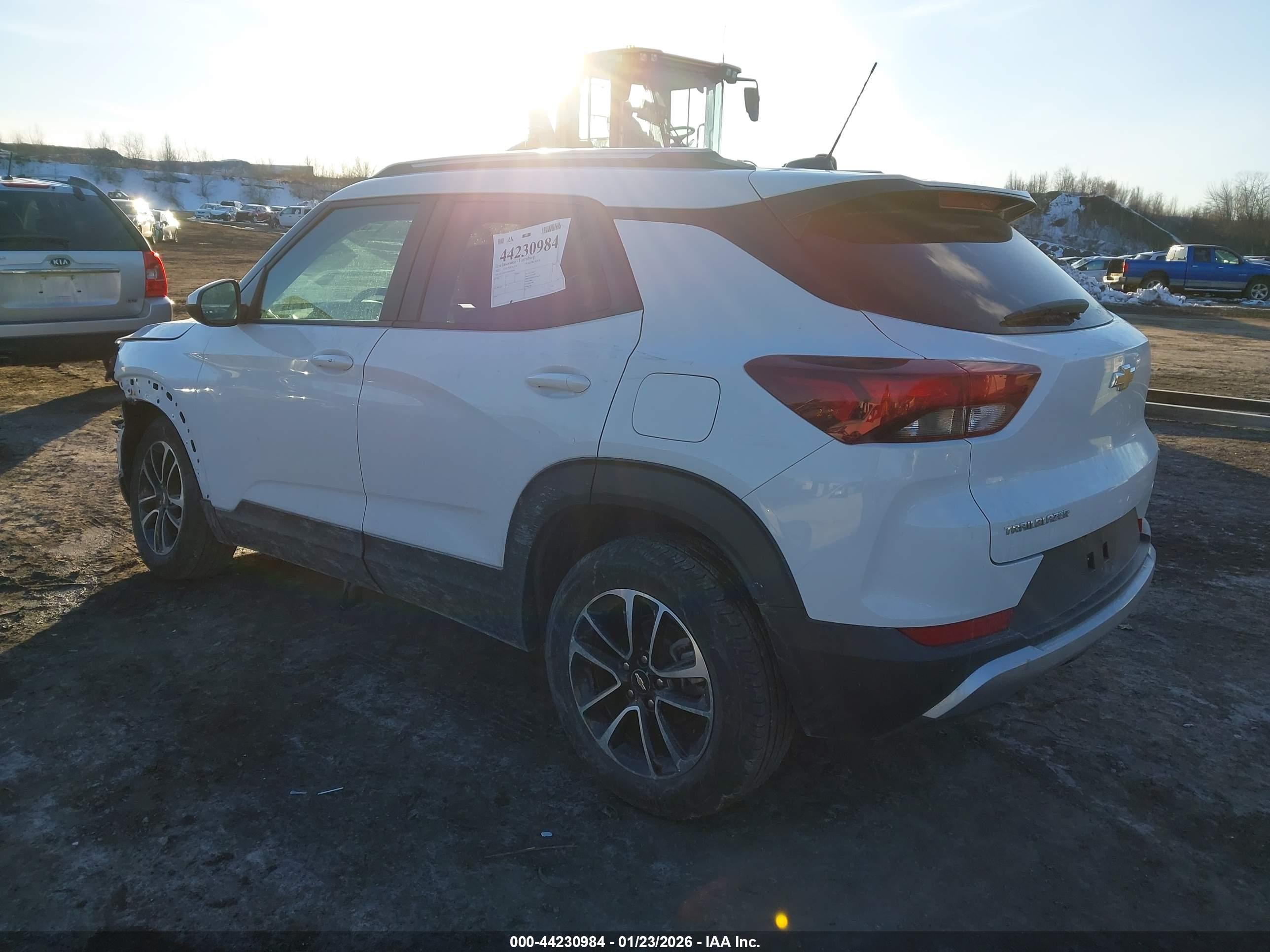 CHEVROLET TRAILBLAZER image 3
