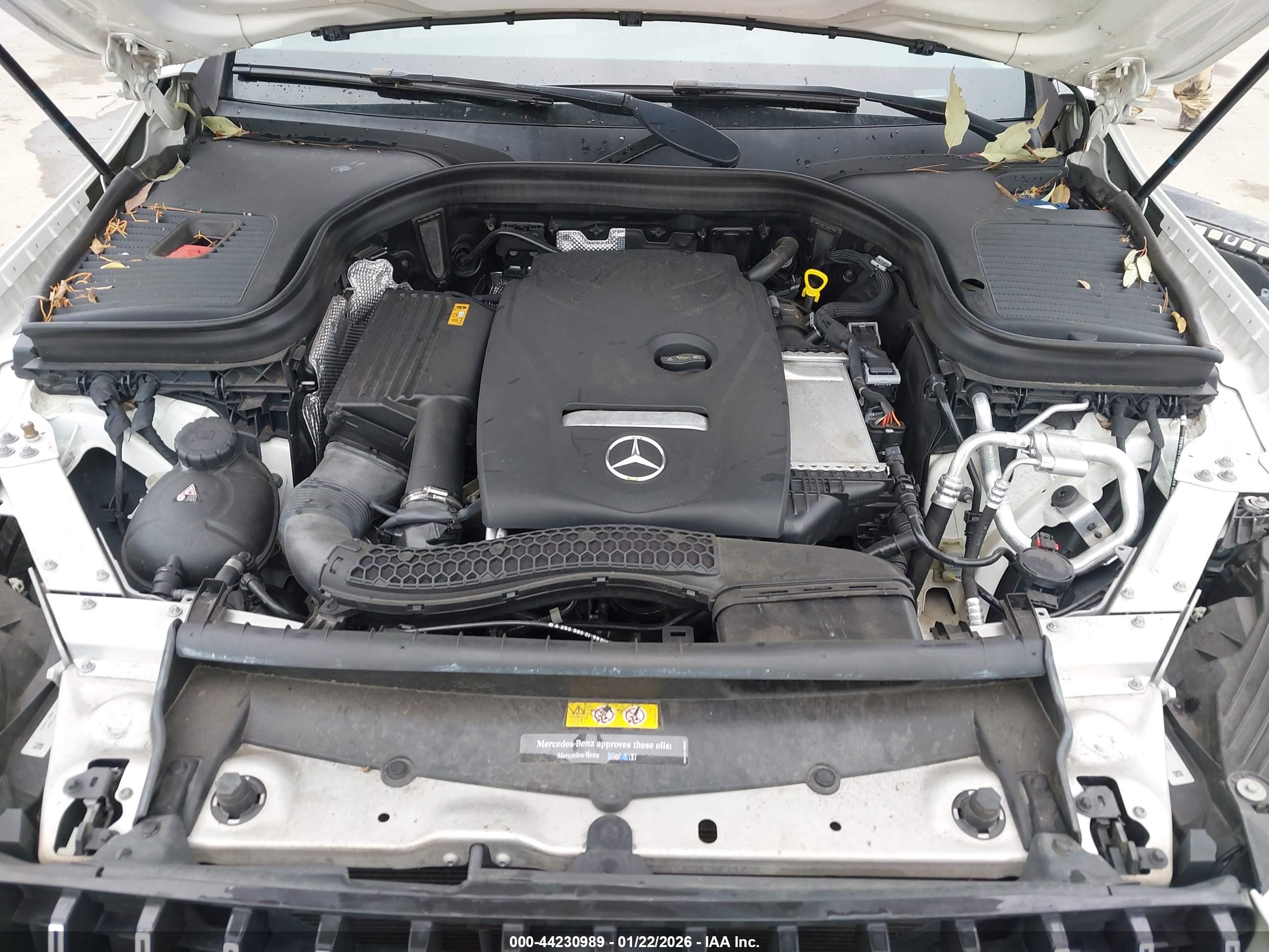 MERCEDES-BENZ GLC image 10