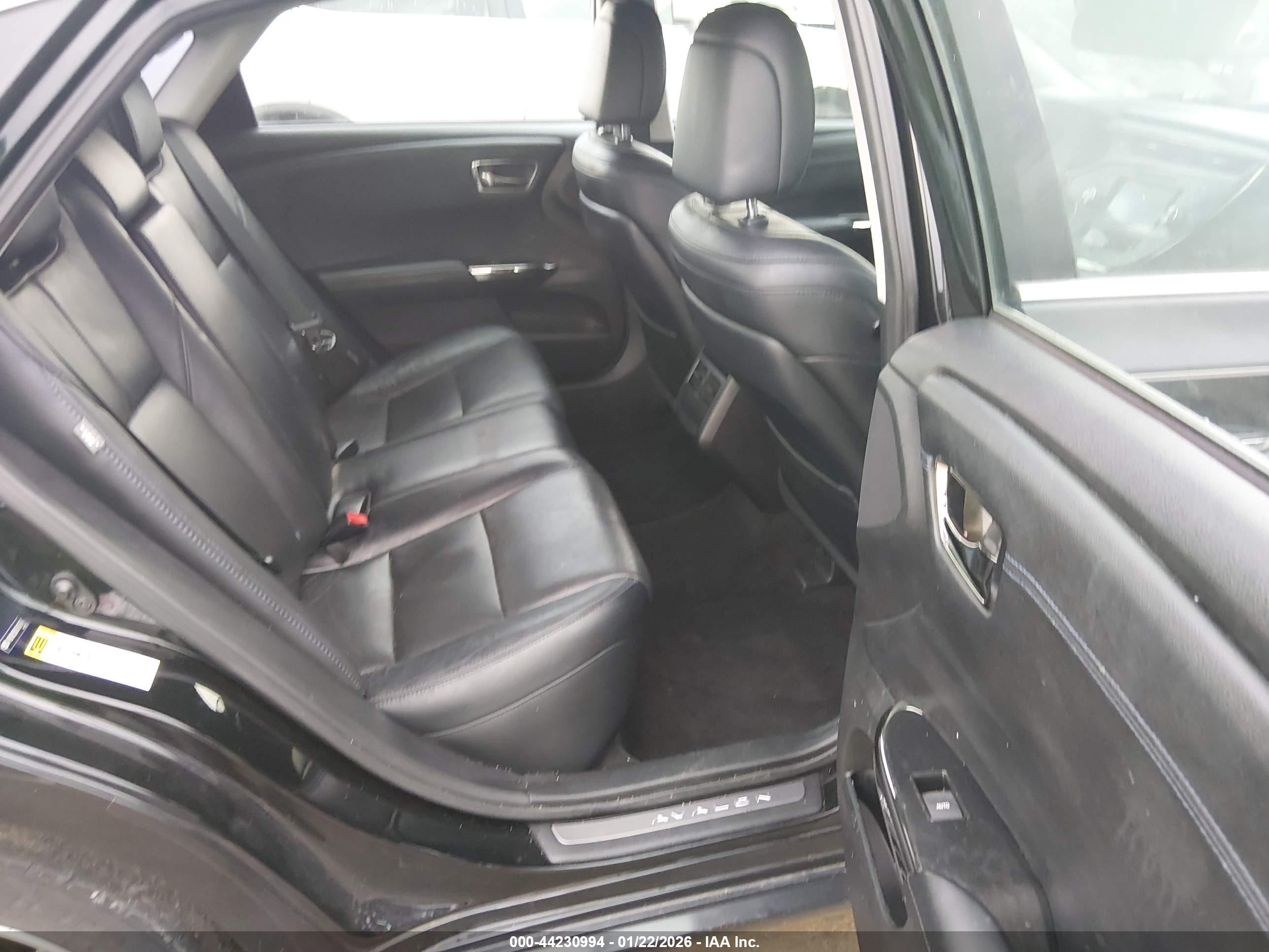 TOYOTA AVALON image 8