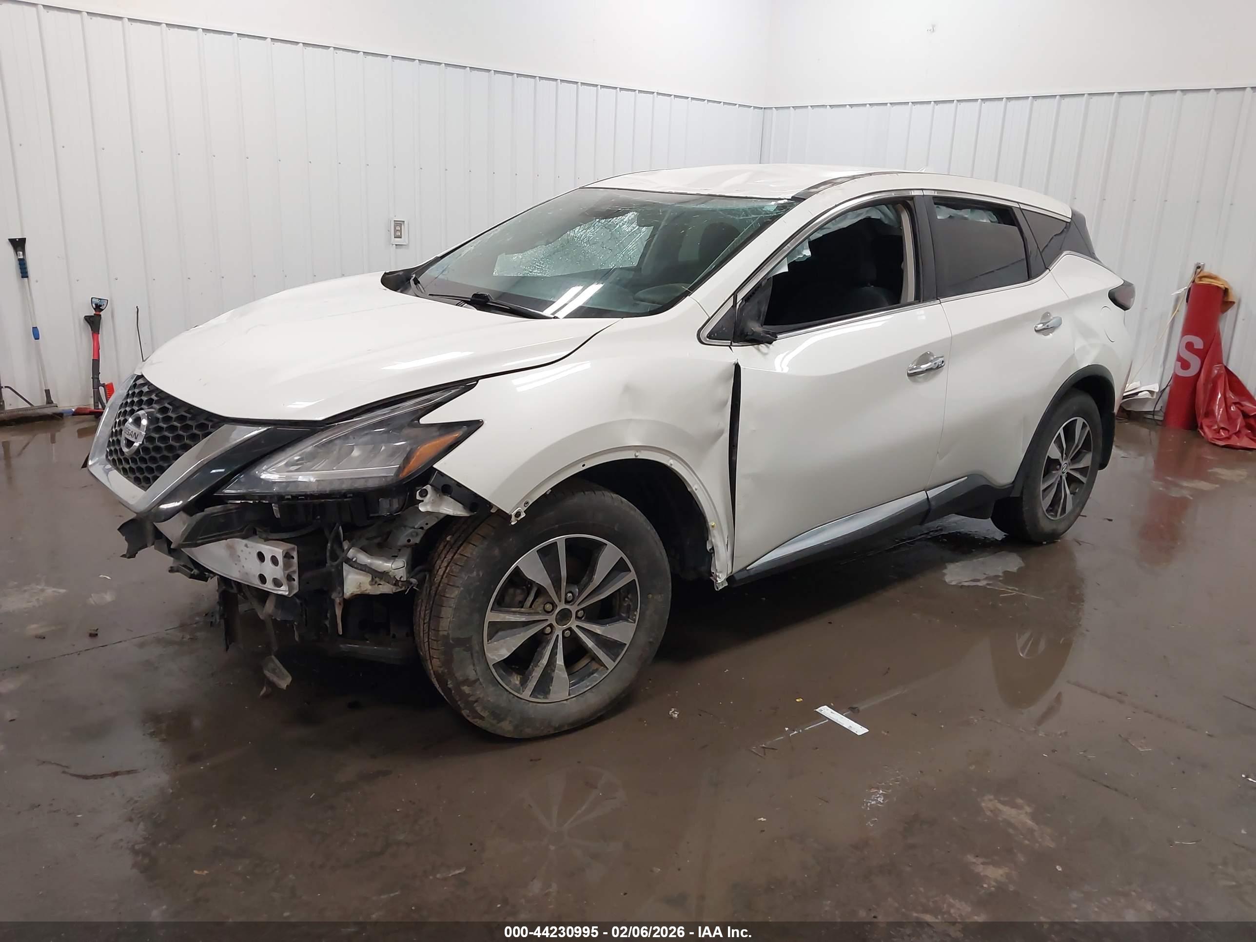 NISSAN MURANO image 2