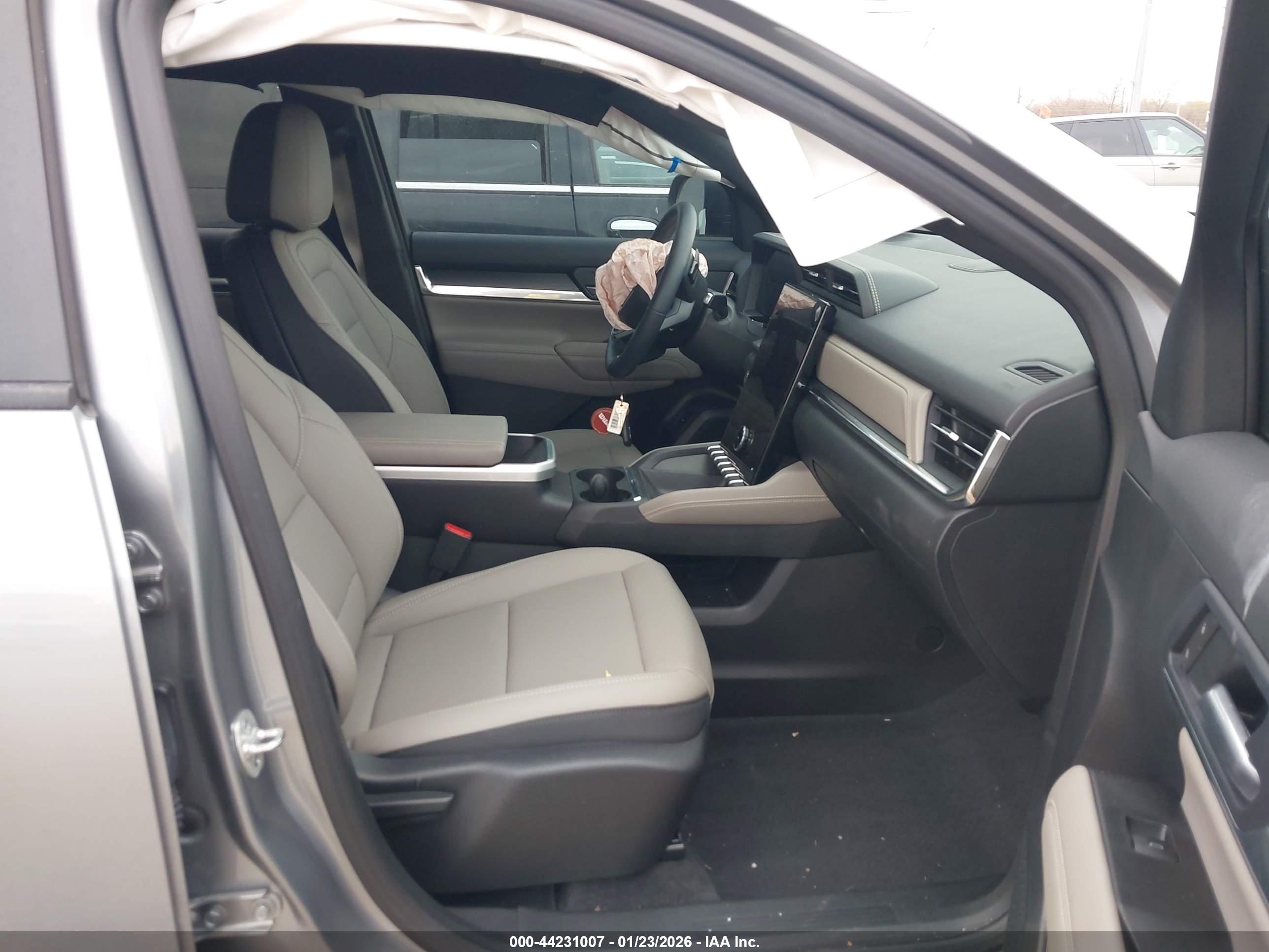 GMC TERRAIN image 5