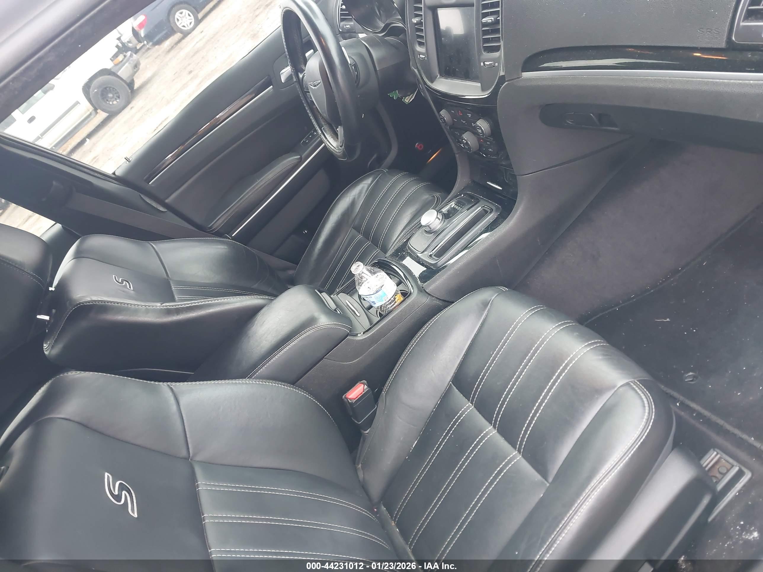 CHRYSLER 300 image 5