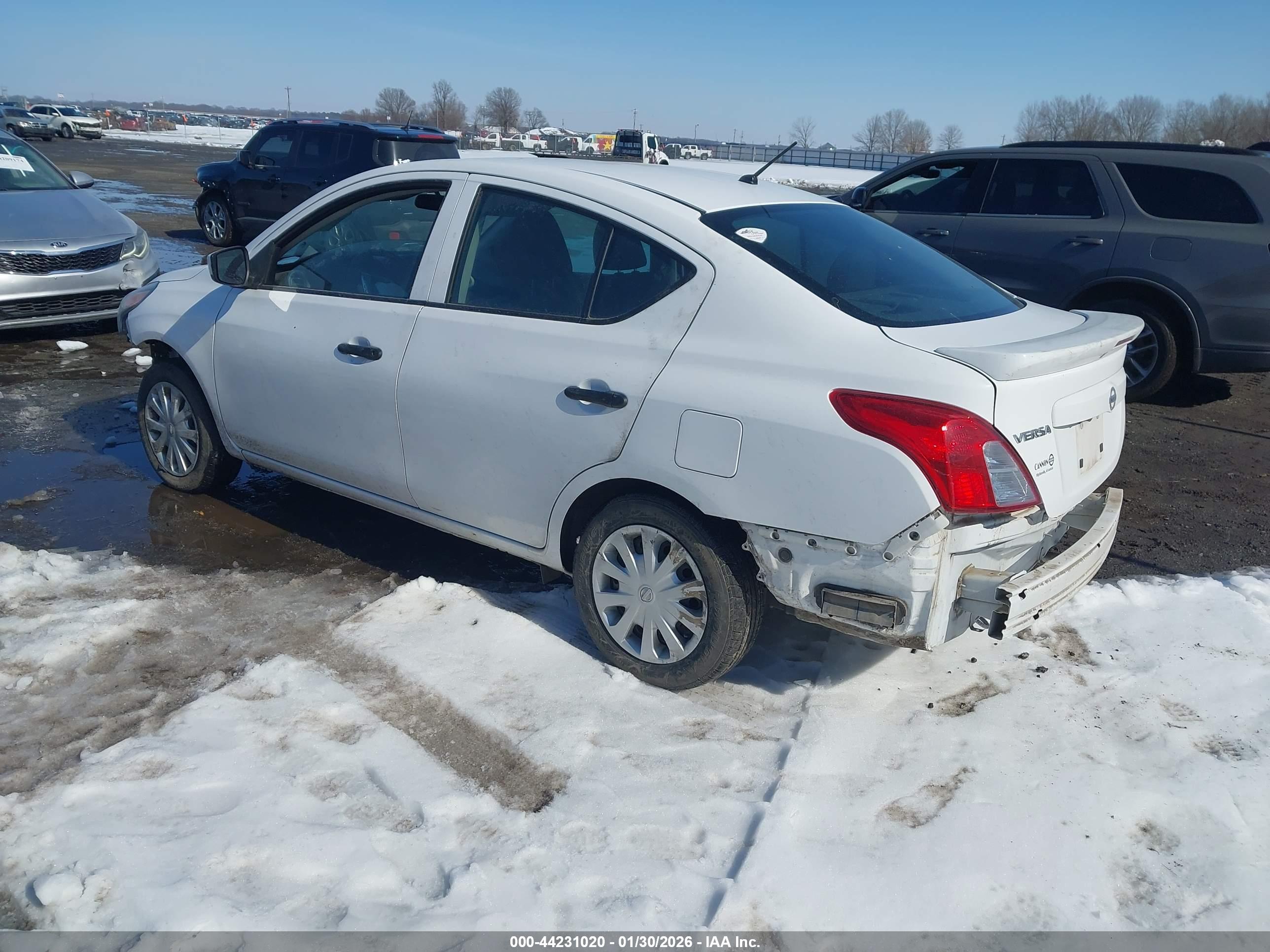 NISSAN VERSA image 3