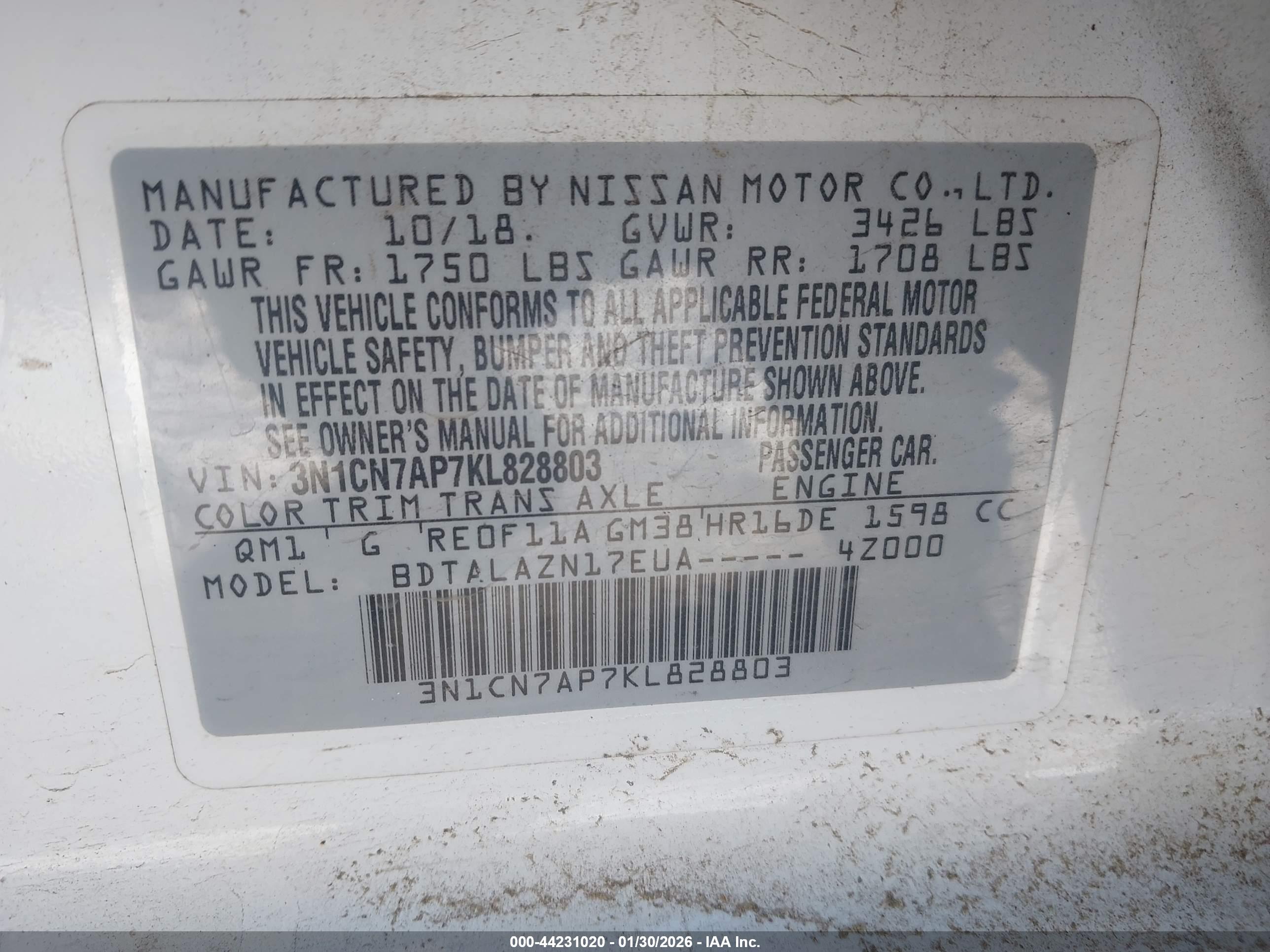 NISSAN VERSA image 9