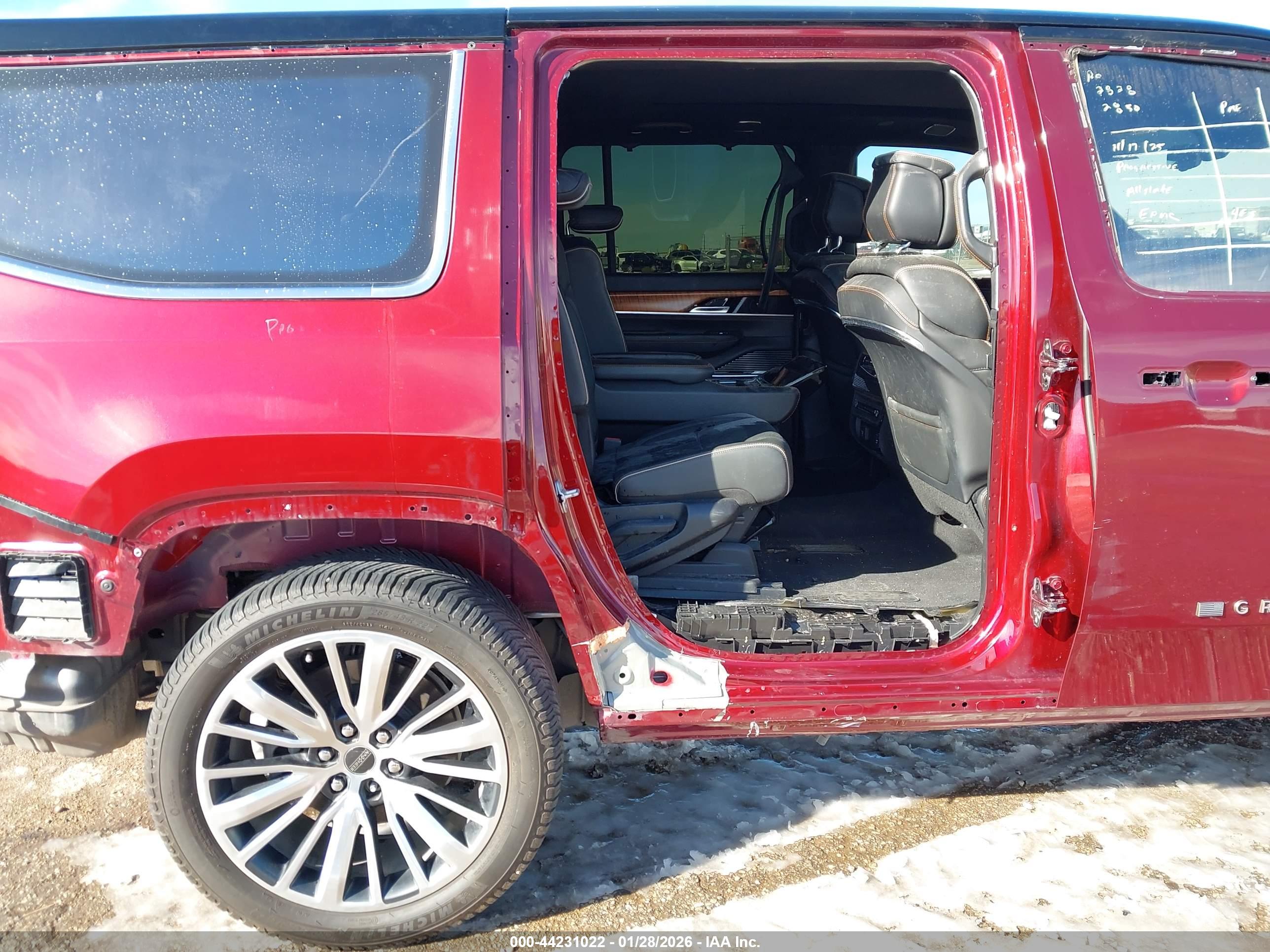 JEEP GRAND image 6