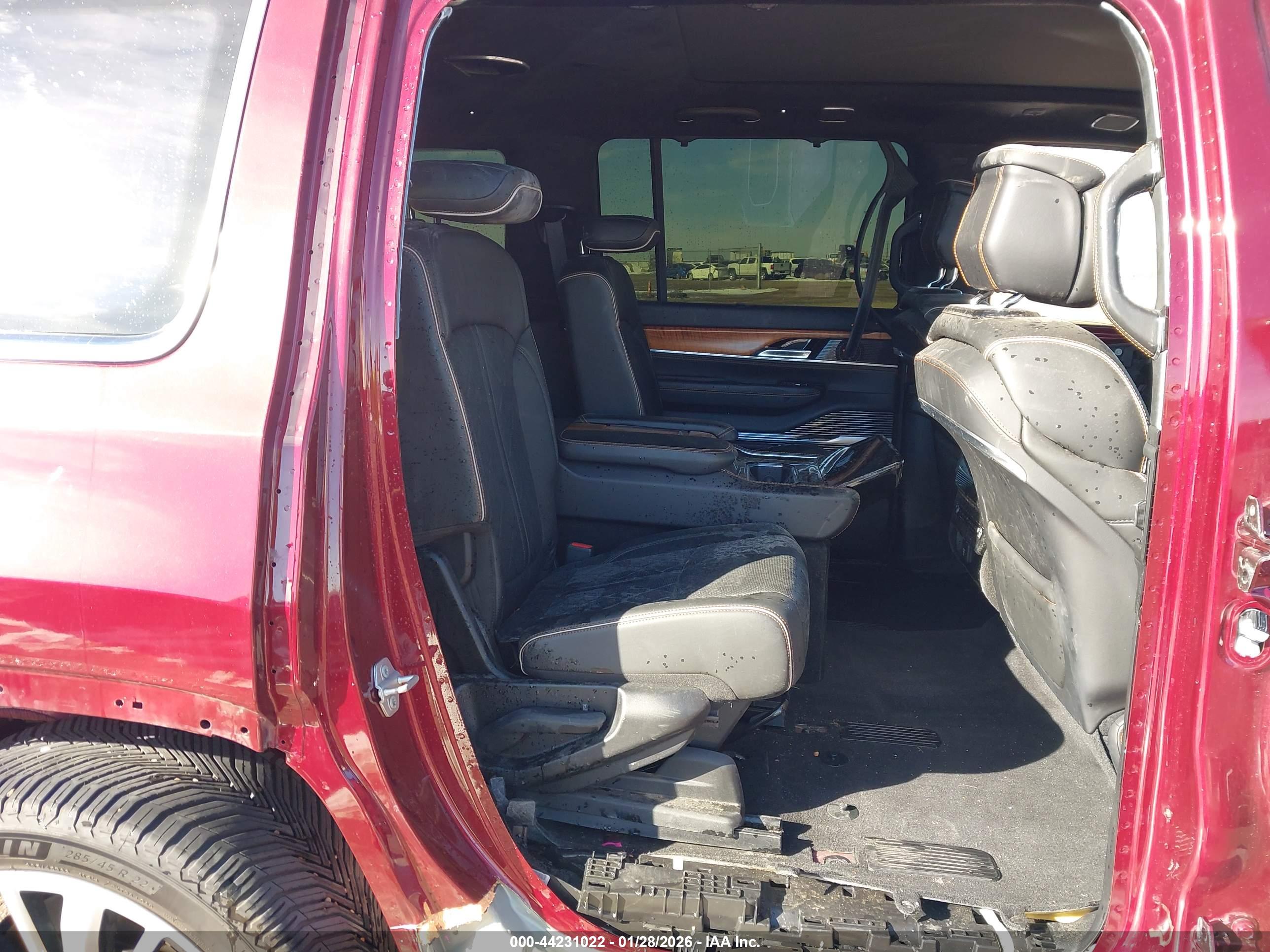 JEEP GRAND image 8
