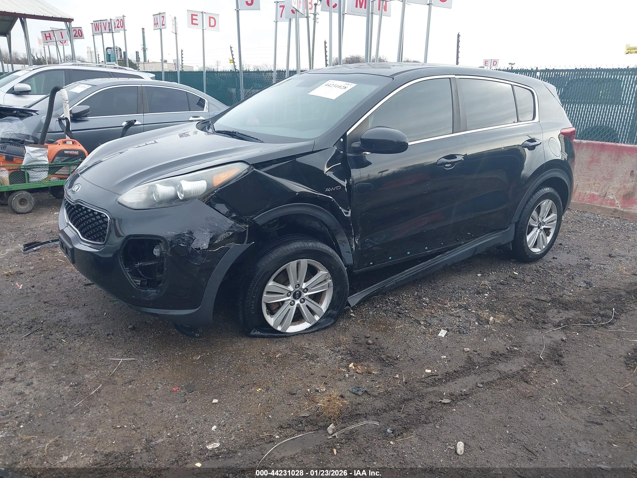 KIA SPORTAGE image 2
