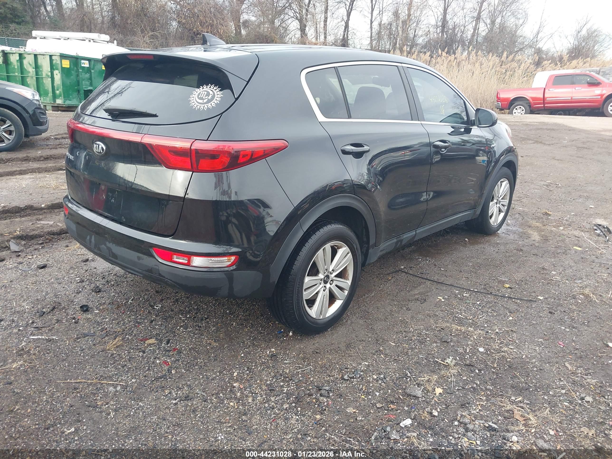 KIA SPORTAGE image 4