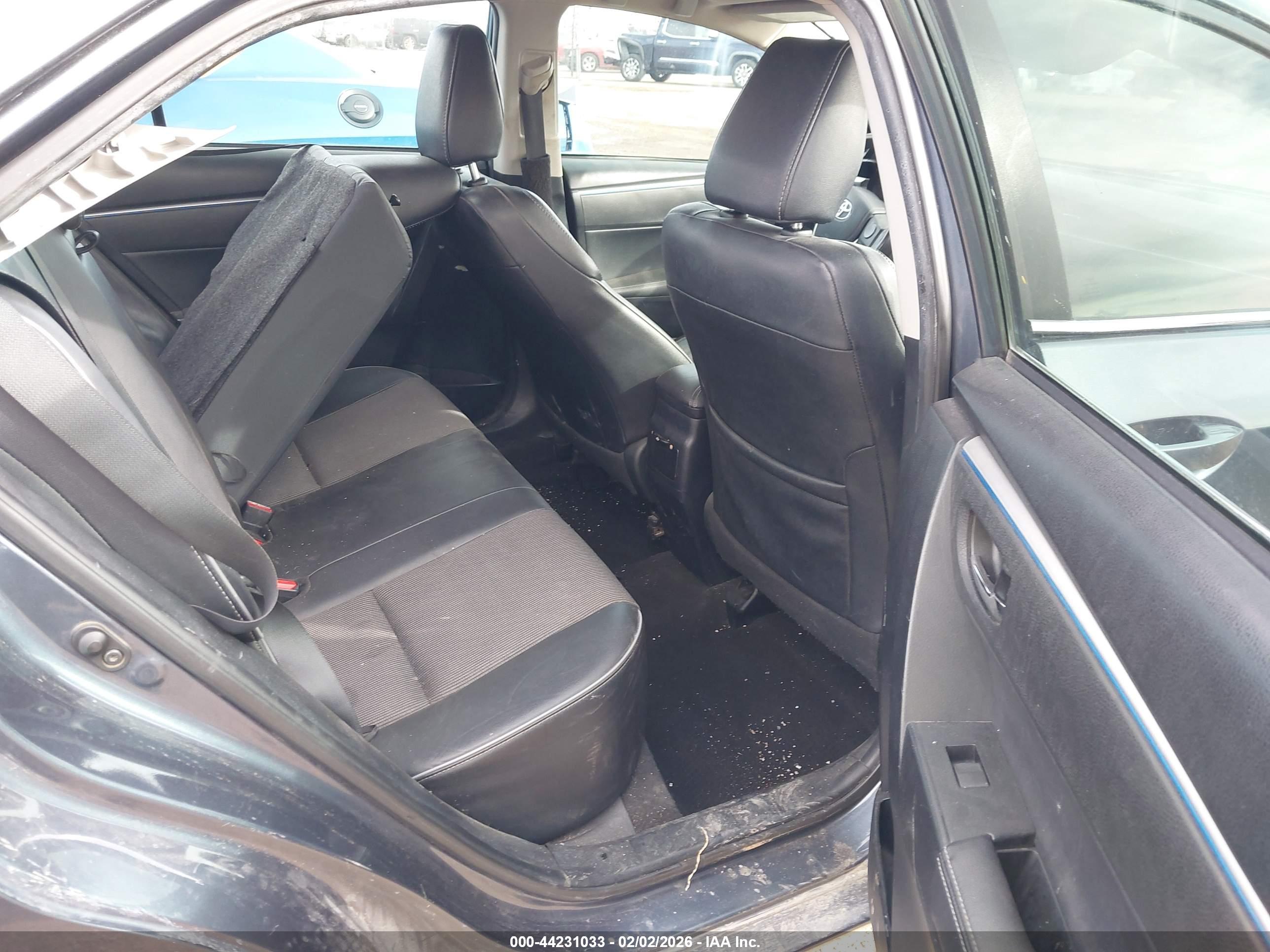 TOYOTA COROLLA image 8