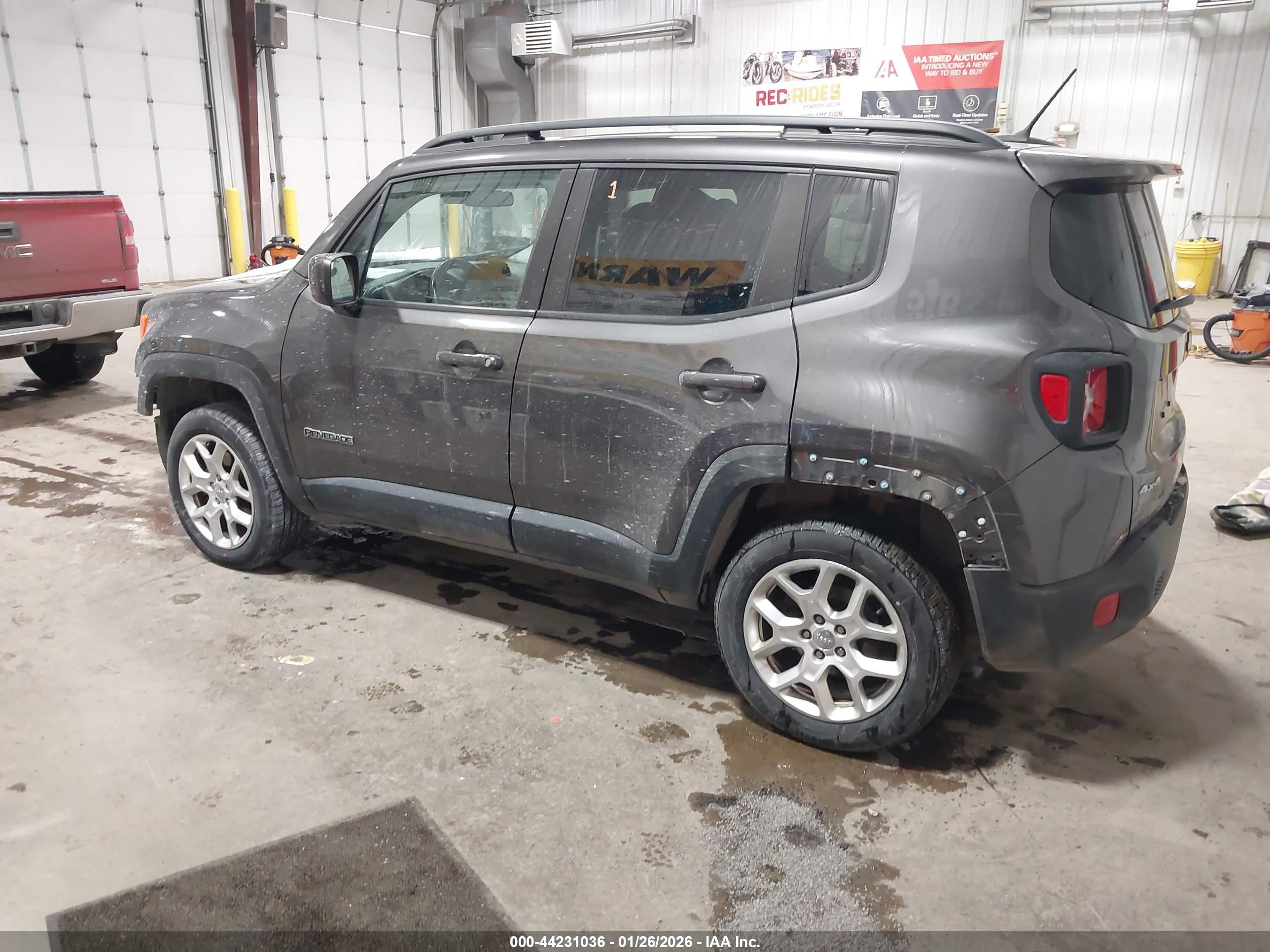 JEEP RENEGADE image 3