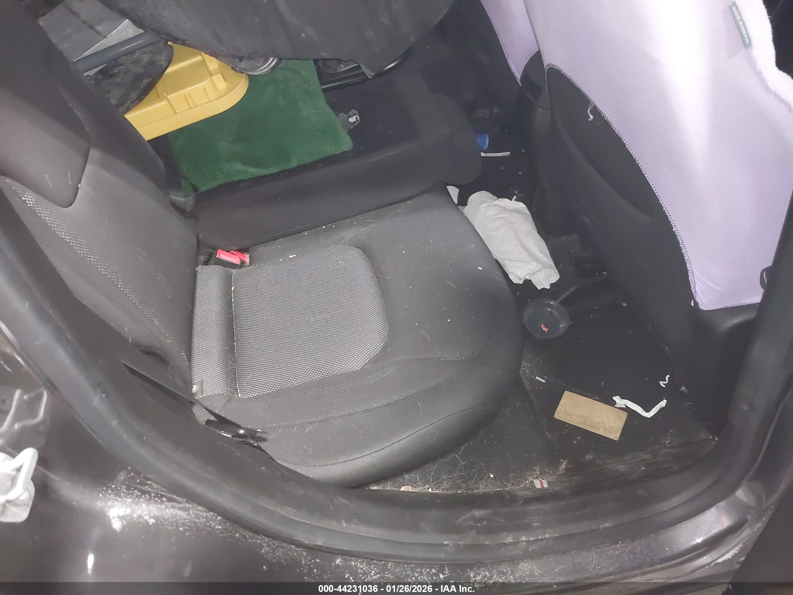 JEEP RENEGADE image 8