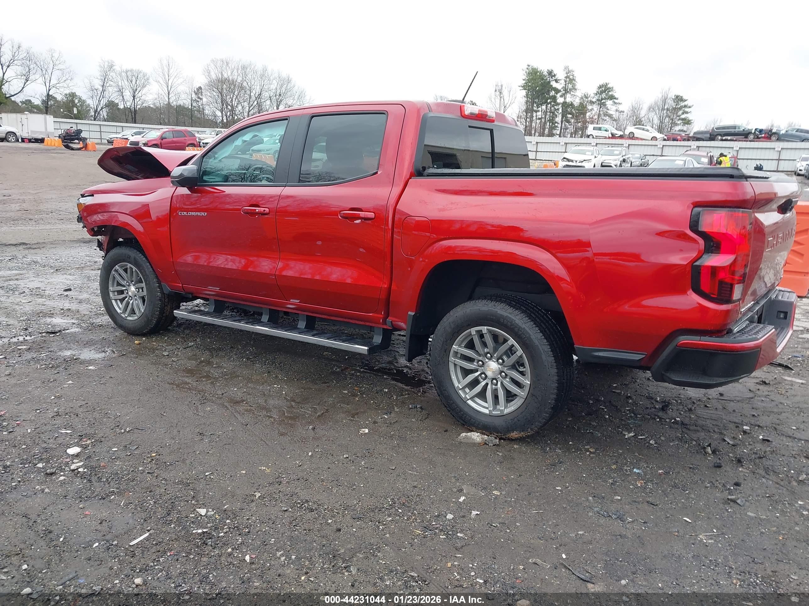 CHEVROLET COLORADO image 3