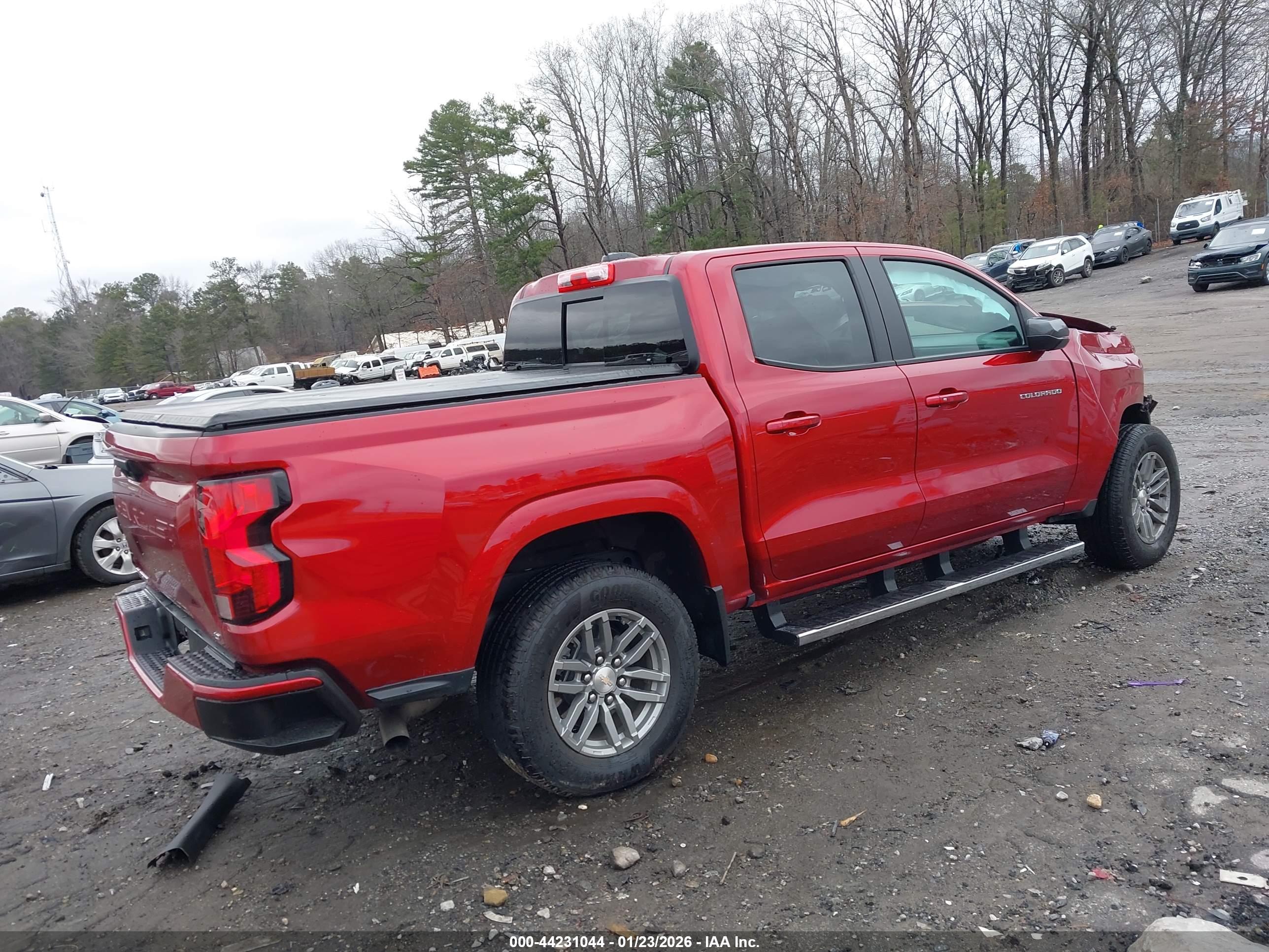 CHEVROLET COLORADO image 4