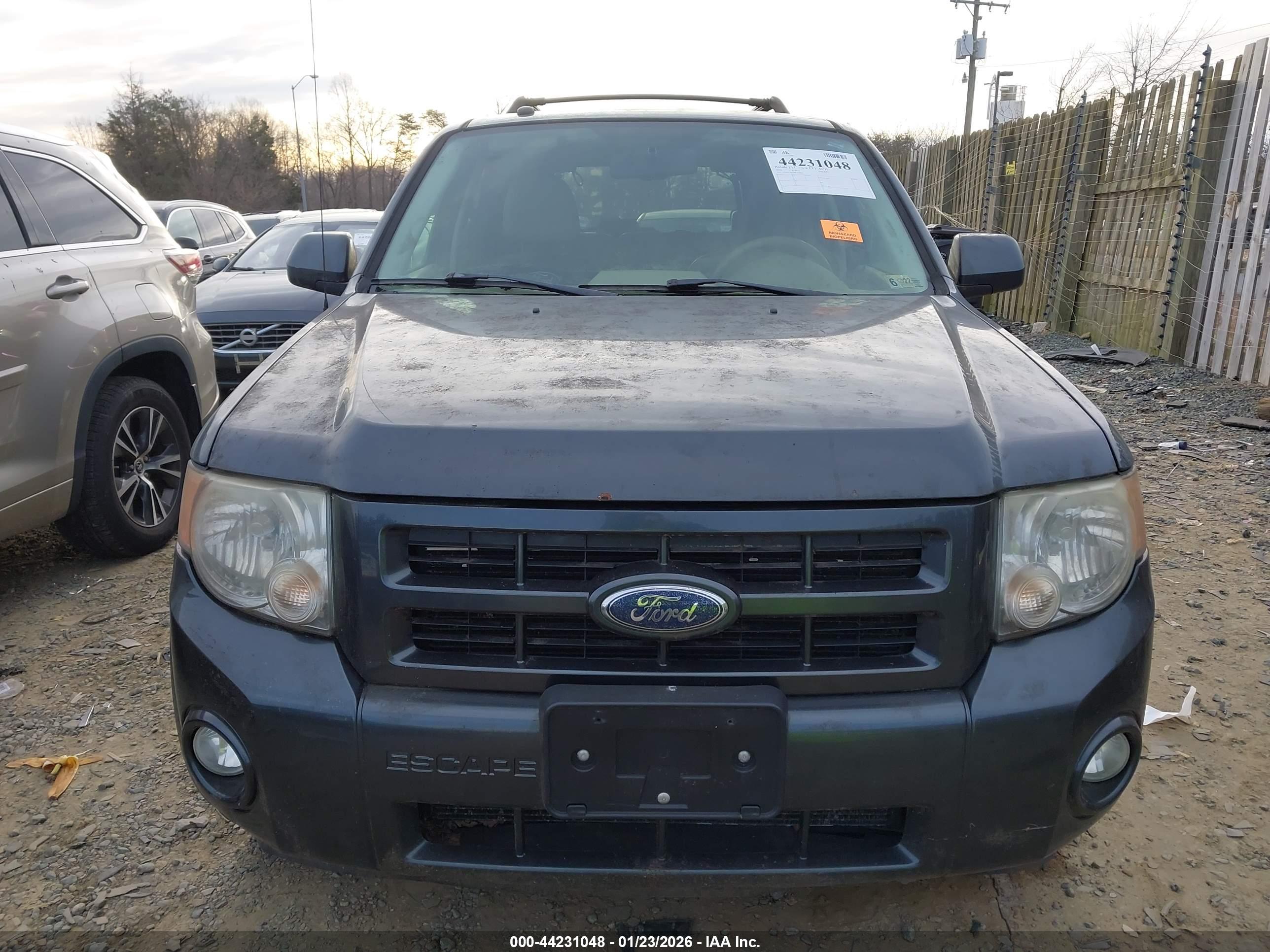 FORD ESCAPE image 6