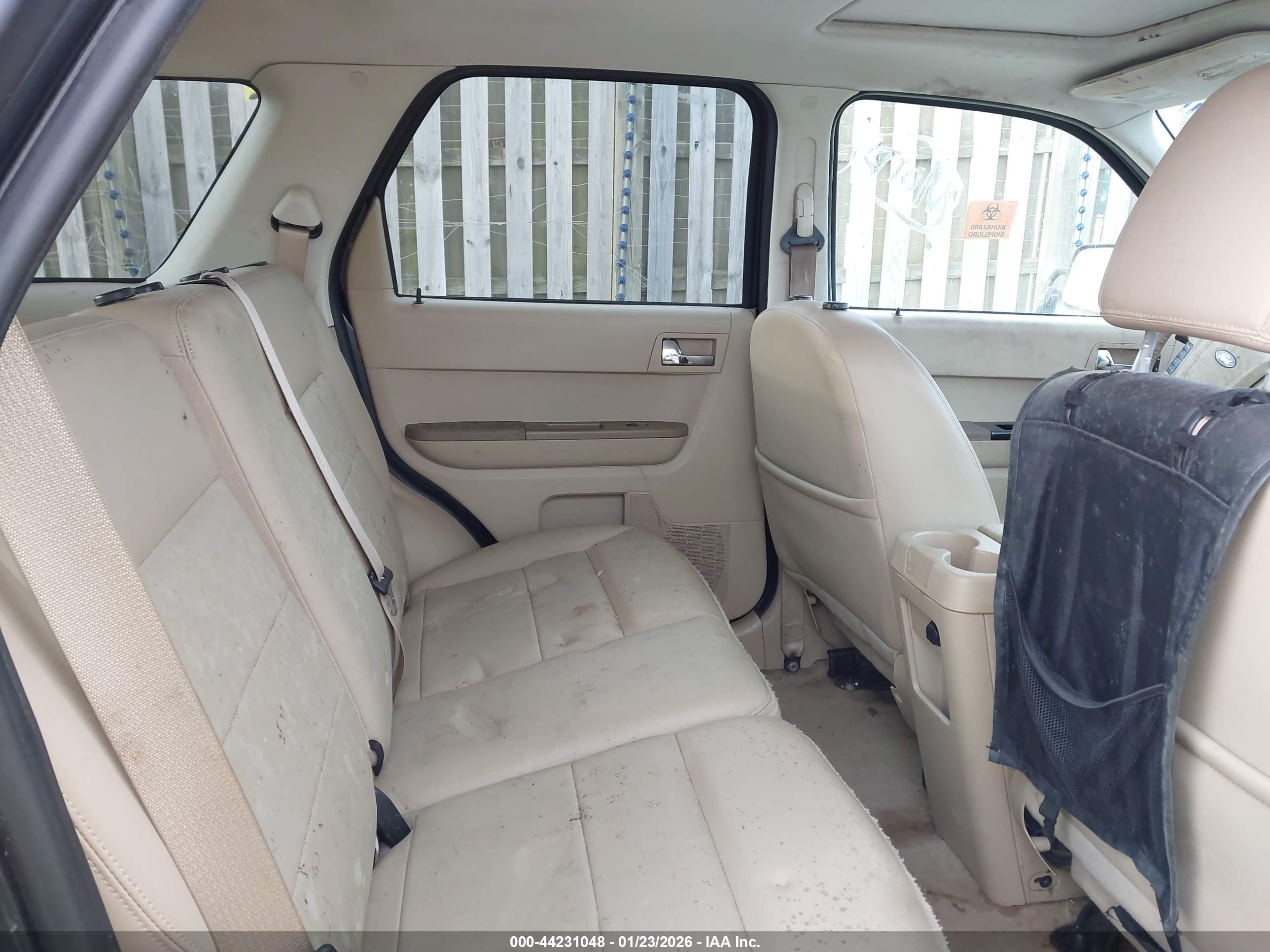 FORD ESCAPE image 8
