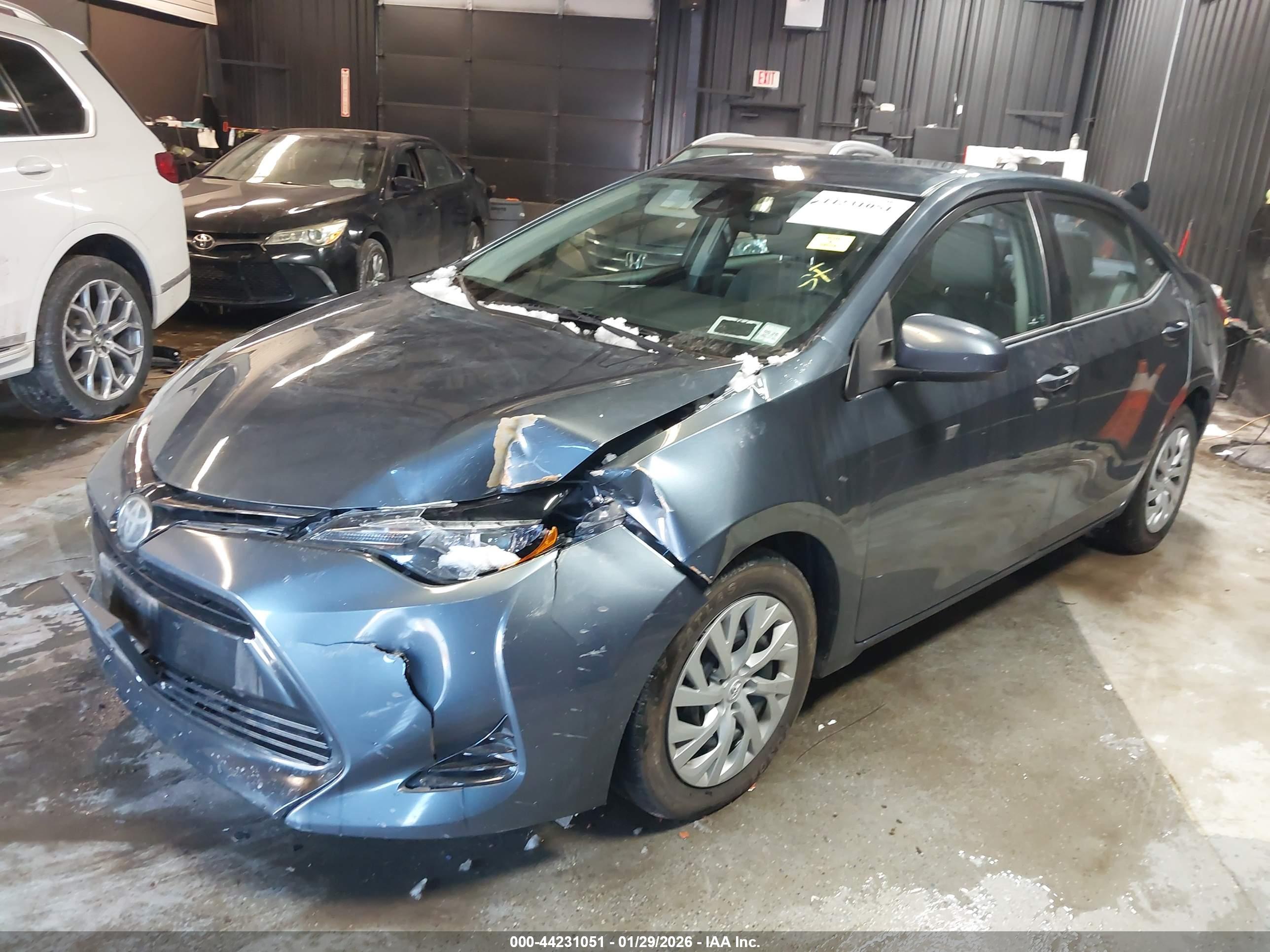 TOYOTA COROLLA image 6
