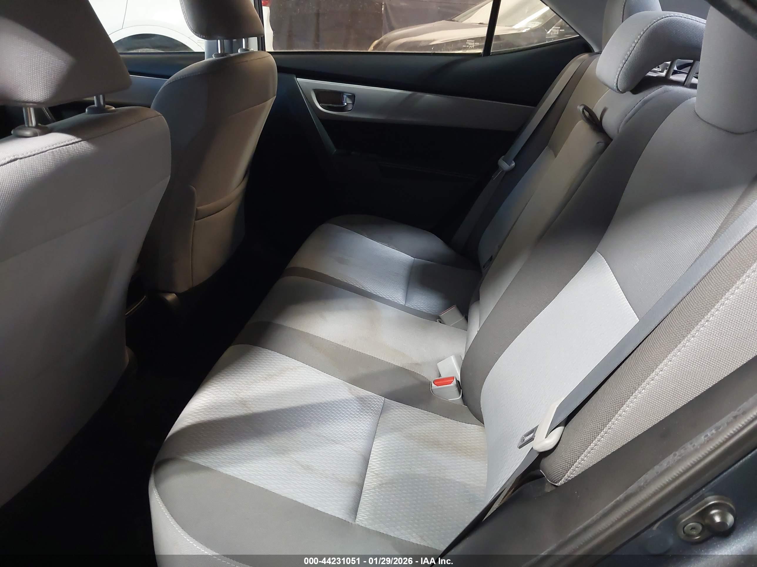 TOYOTA COROLLA image 8