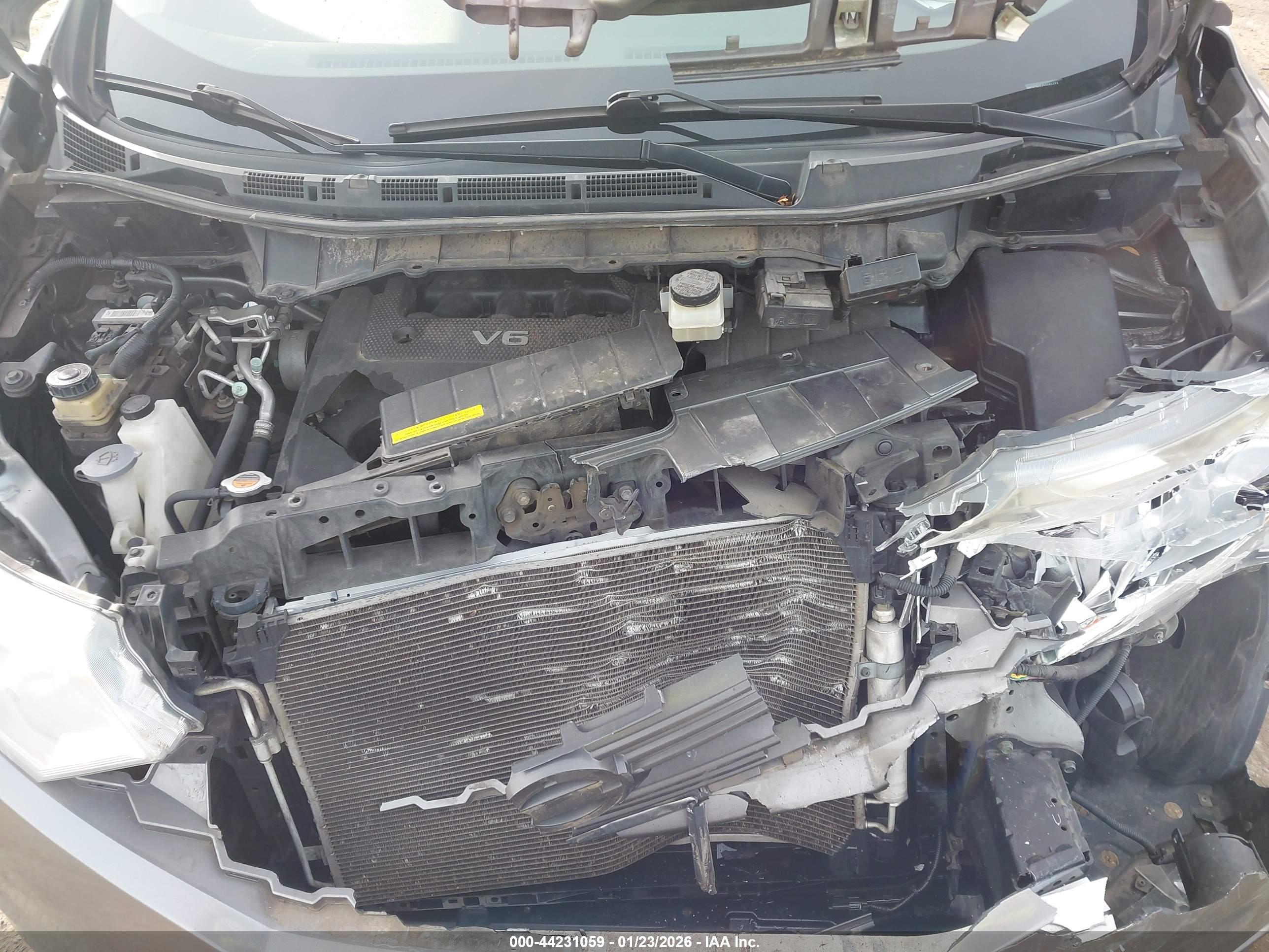 NISSAN QUEST image 10
