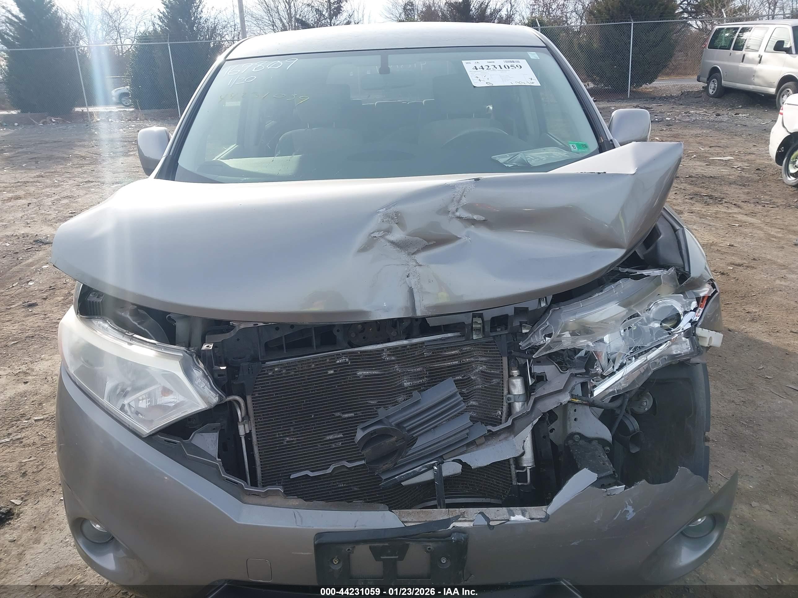 NISSAN QUEST image 6