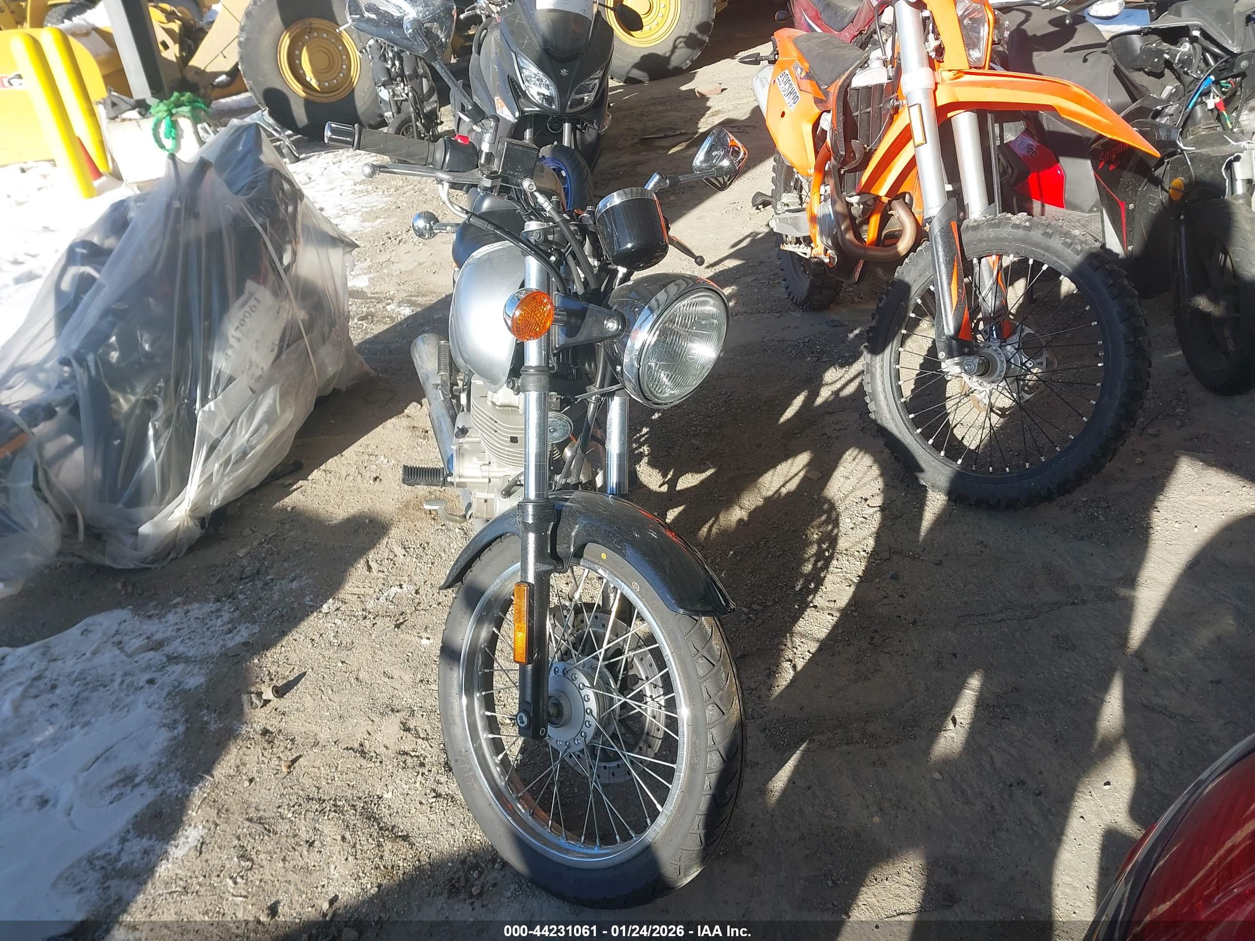 SUZUKI TU250 image 5