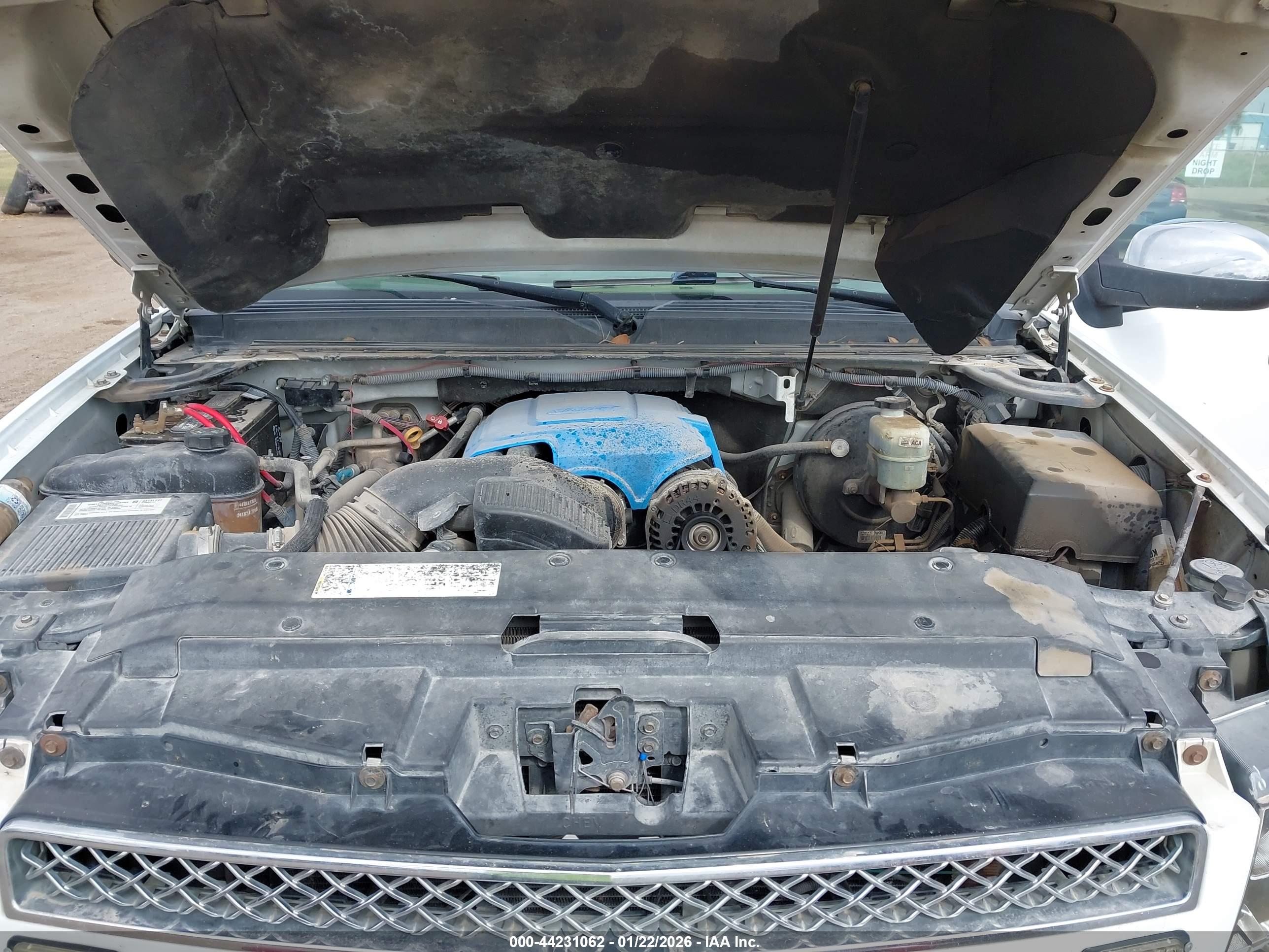 CHEVROLET SUBURBAN image 10