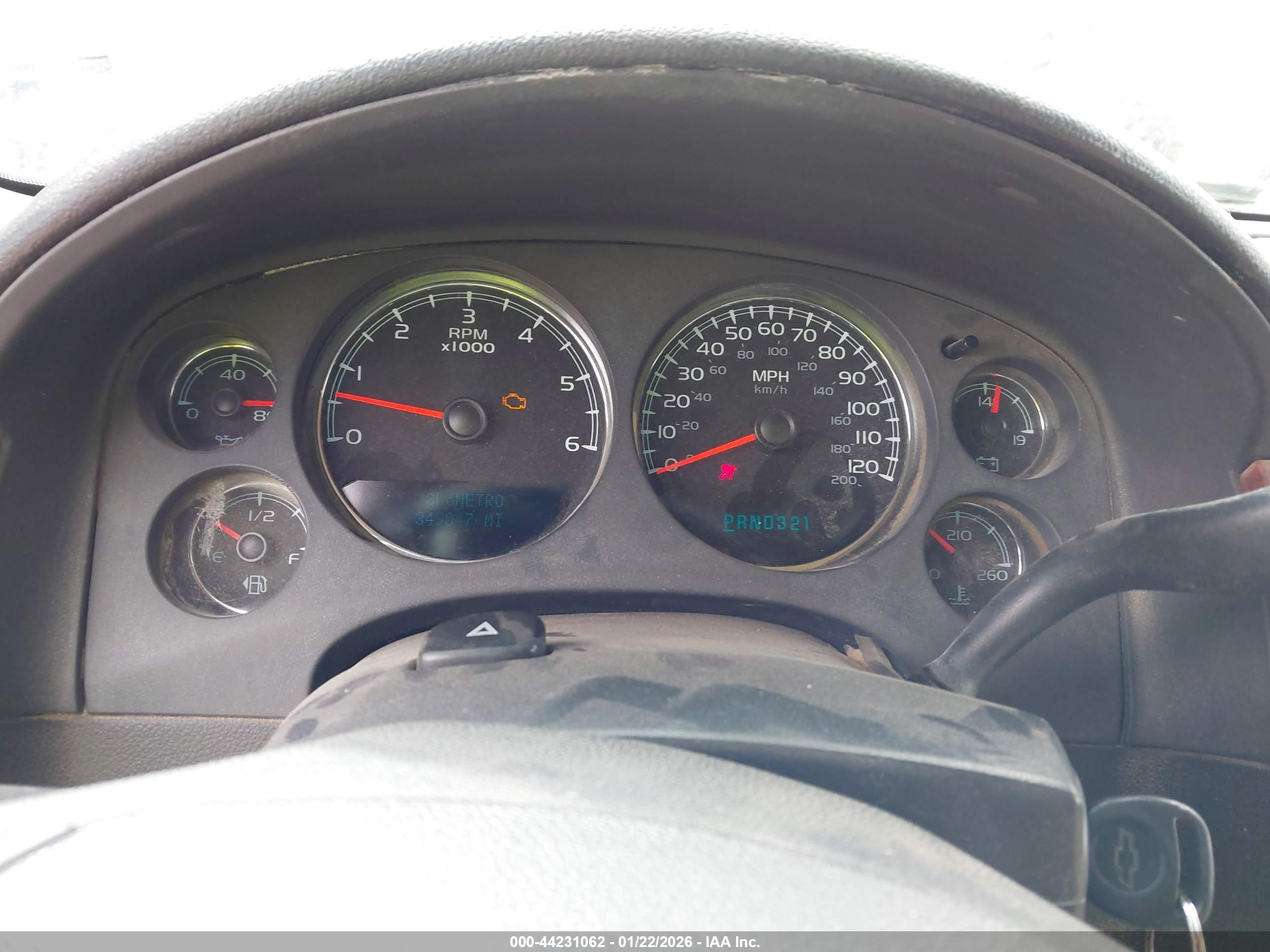 CHEVROLET SUBURBAN image 7