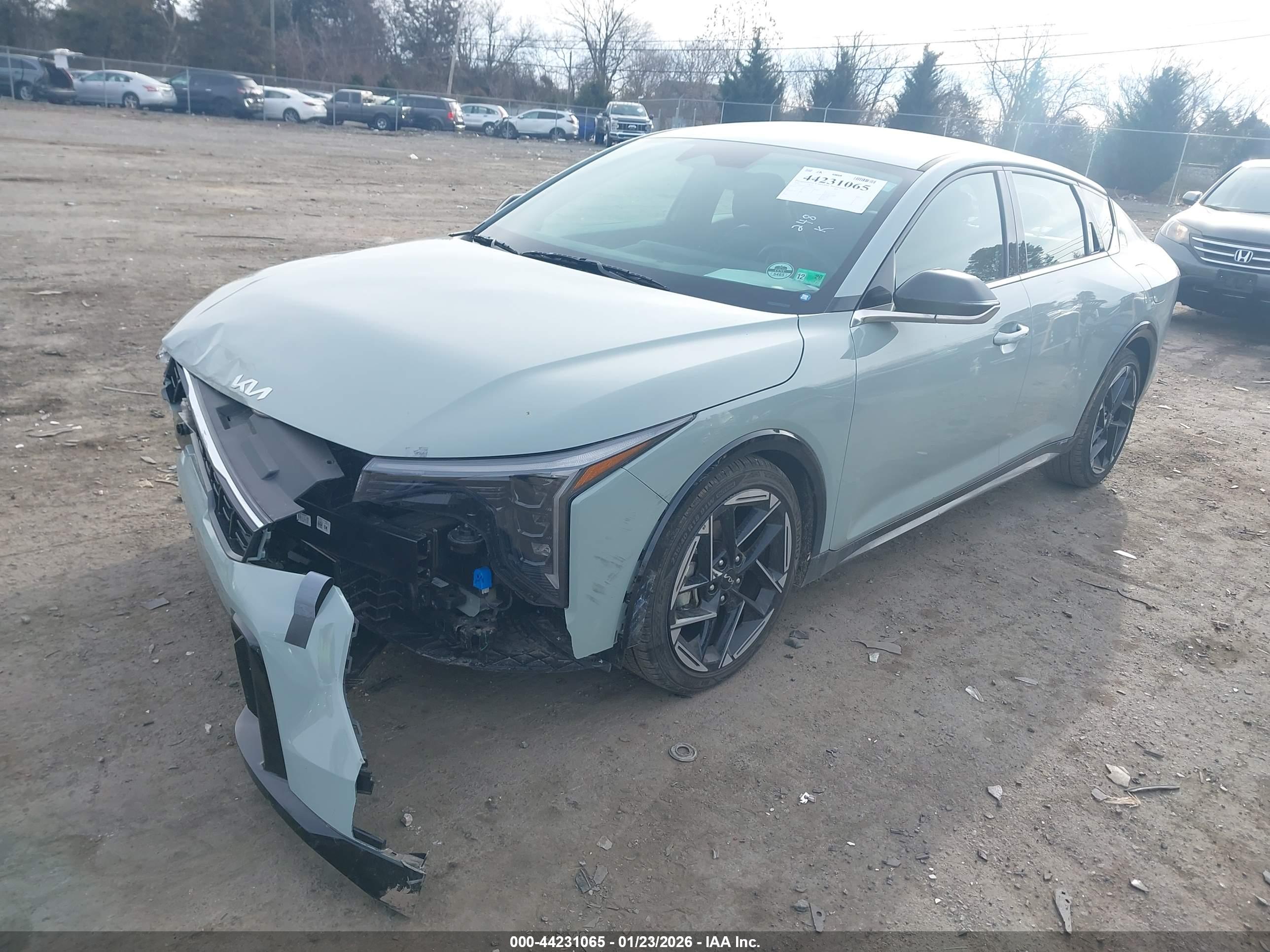 KIA K4 image 2