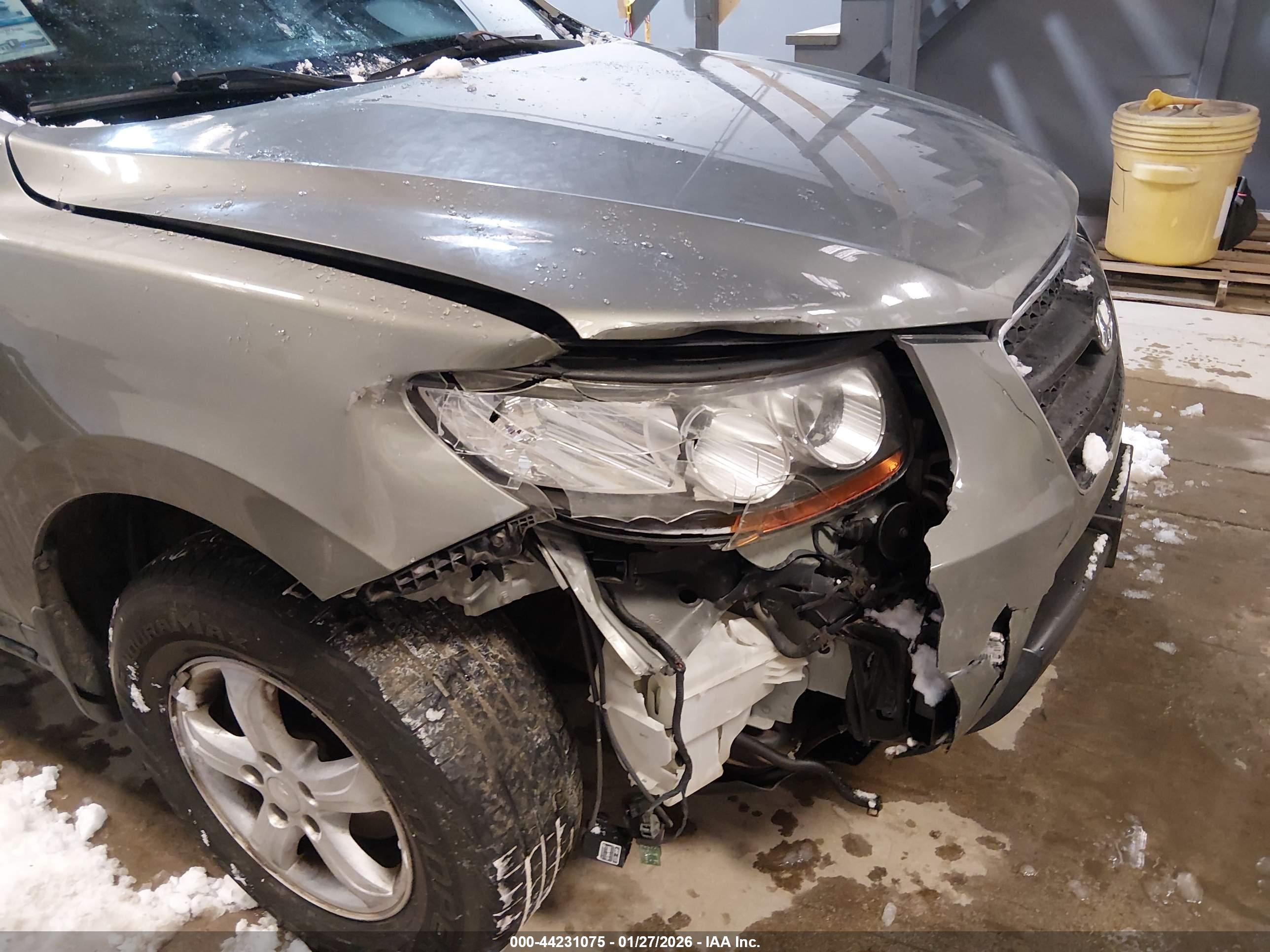 HYUNDAI SANTA image 6