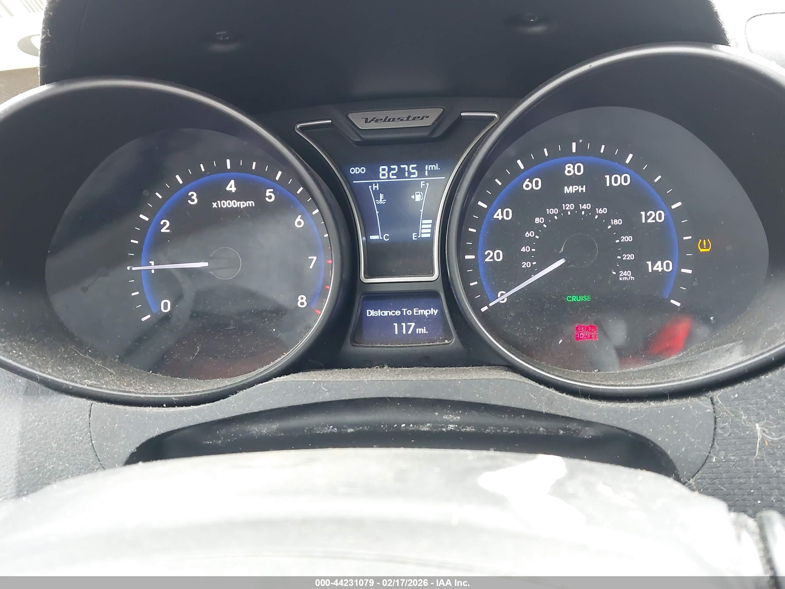 HYUNDAI VELOSTER image 7