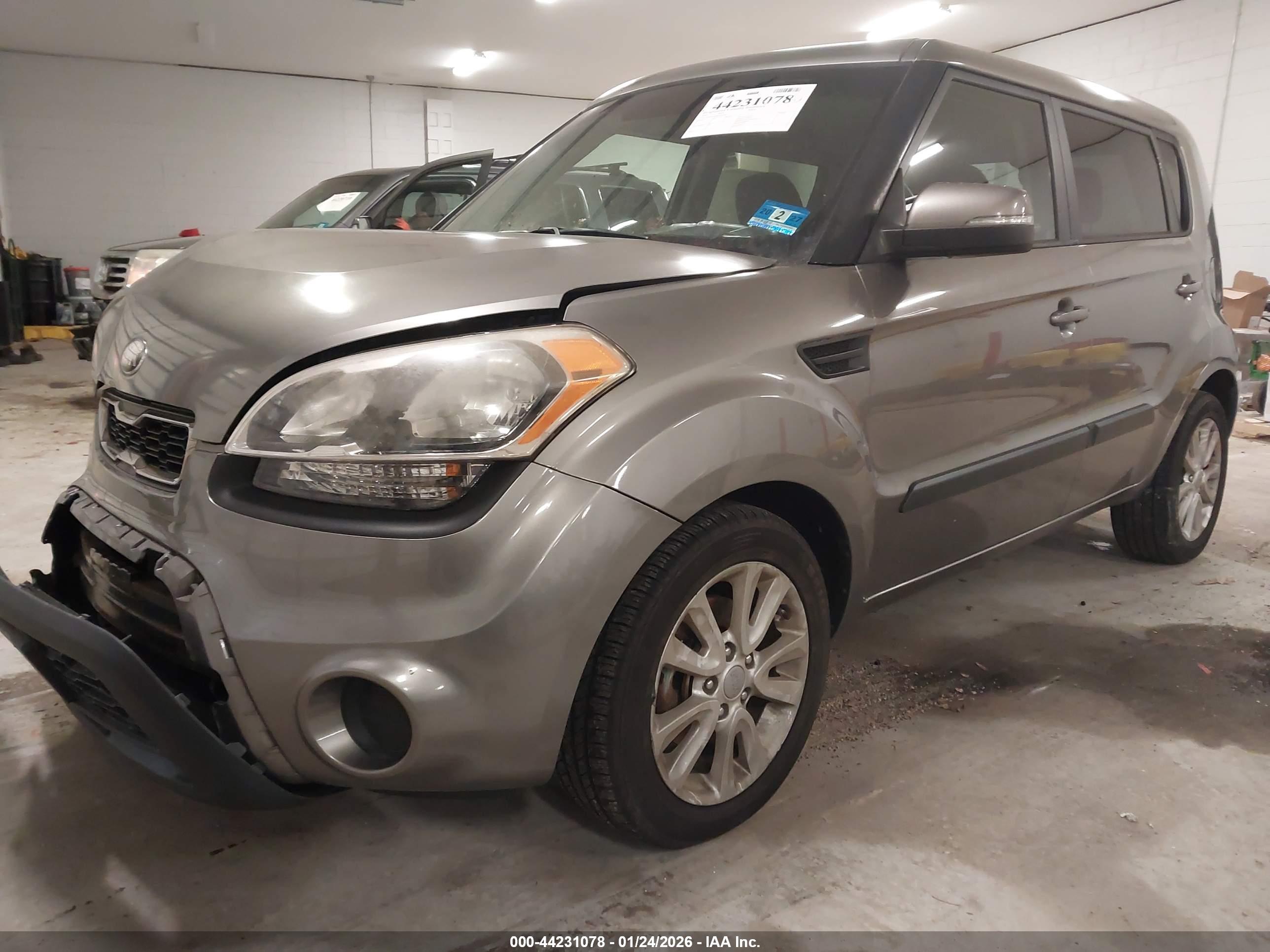 KIA SOUL image 2
