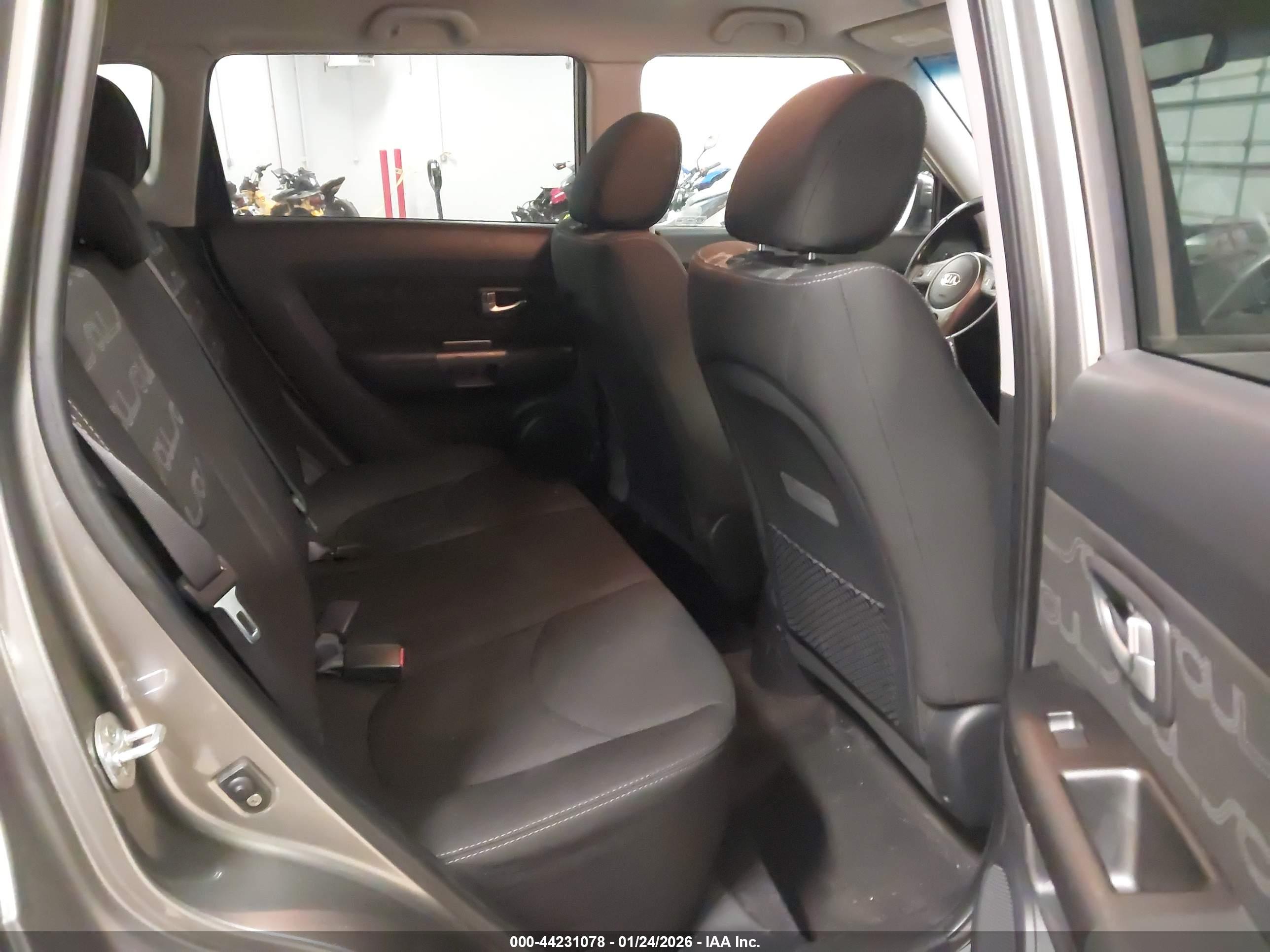 KIA SOUL image 8