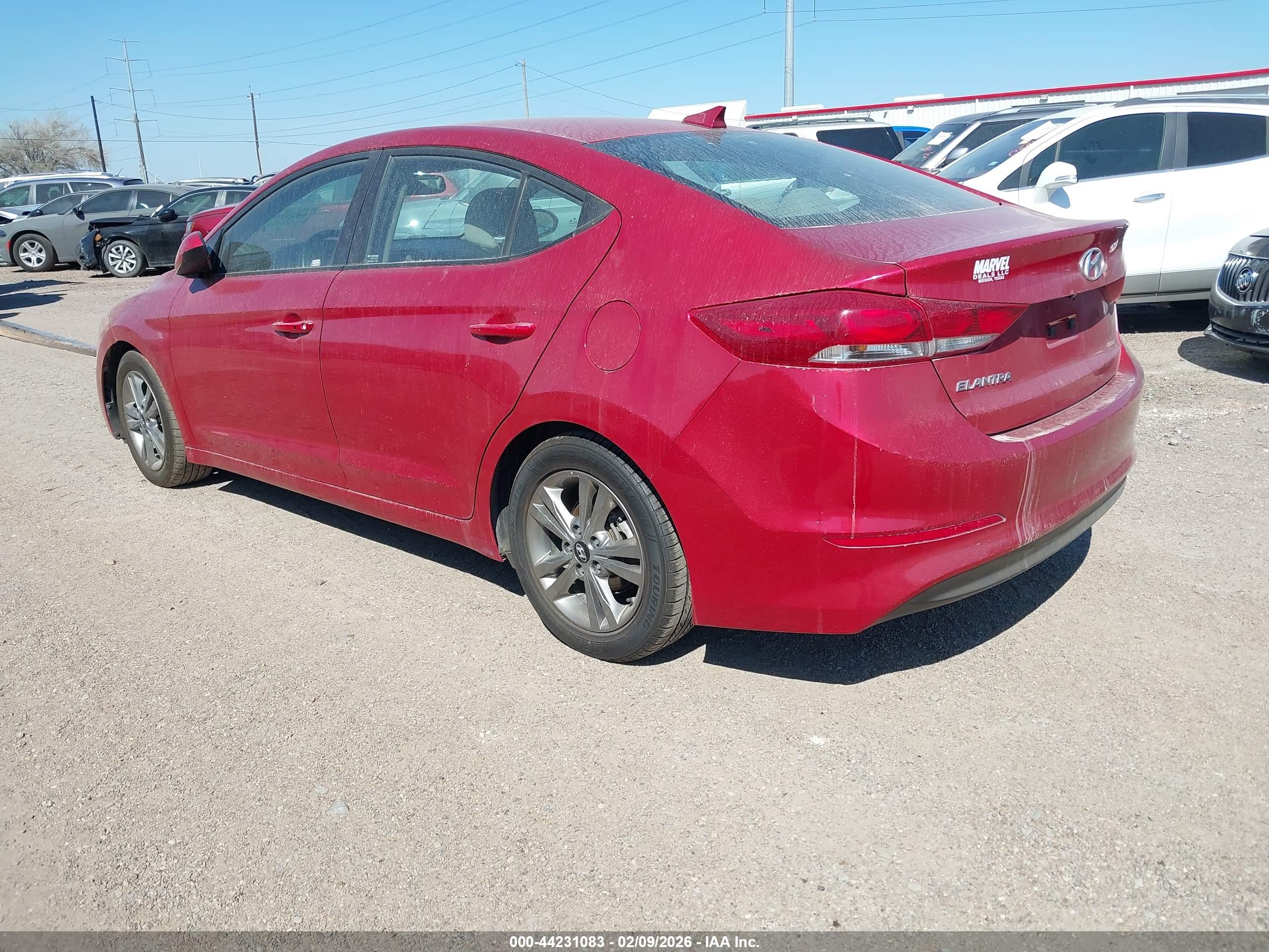 HYUNDAI ELANTRA image 3