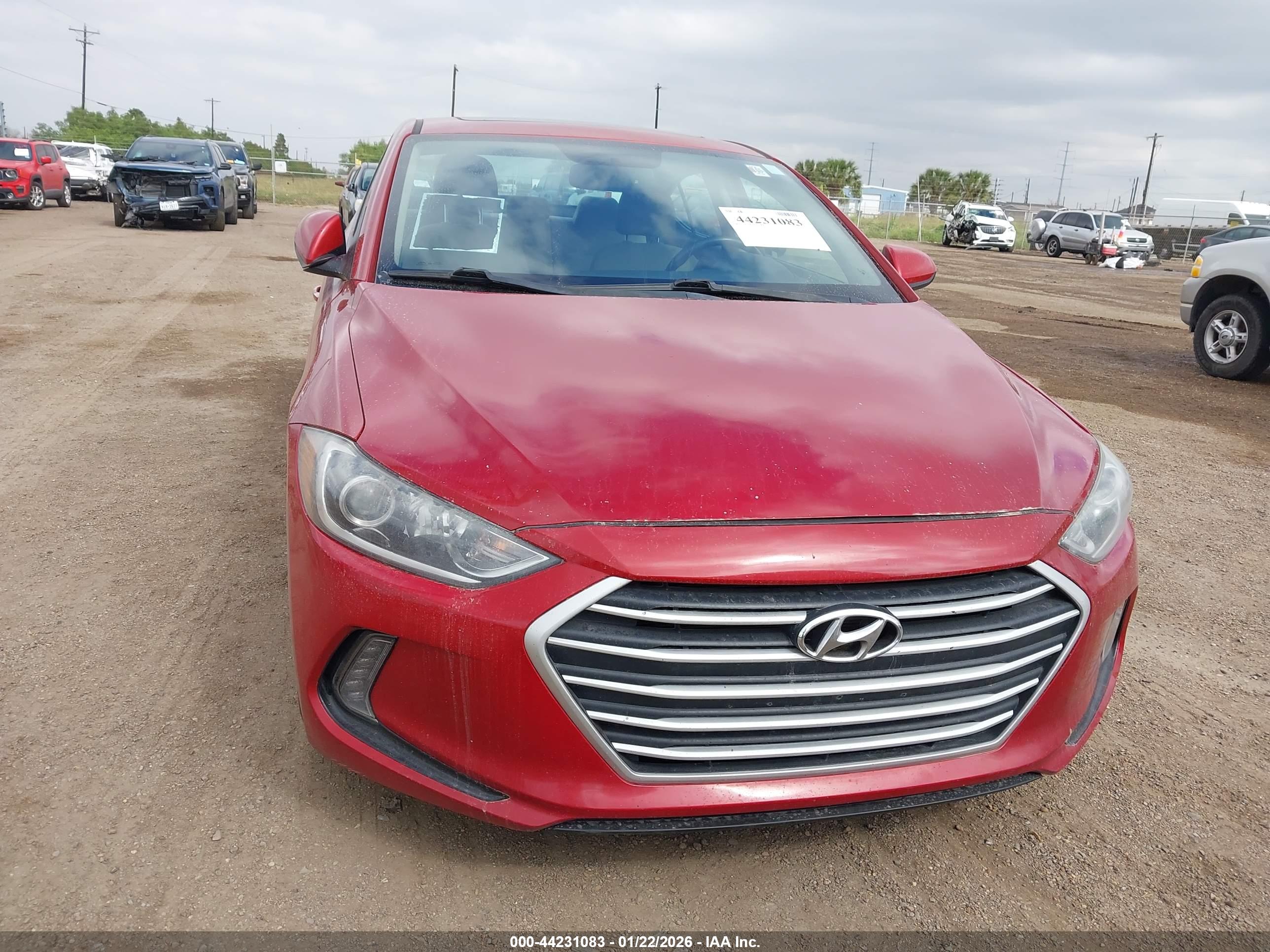 HYUNDAI ELANTRA image 6