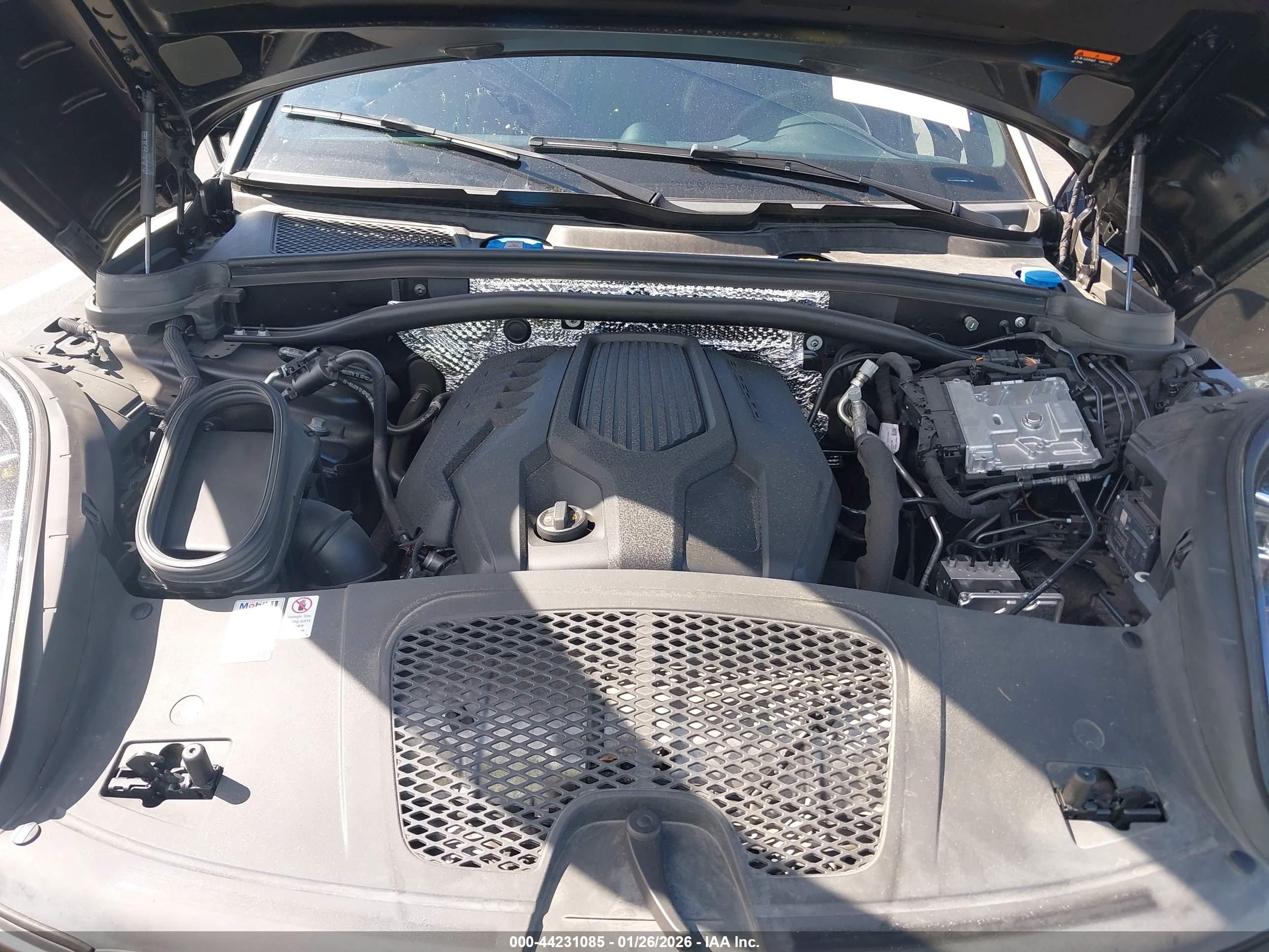 PORSCHE MACAN image 10