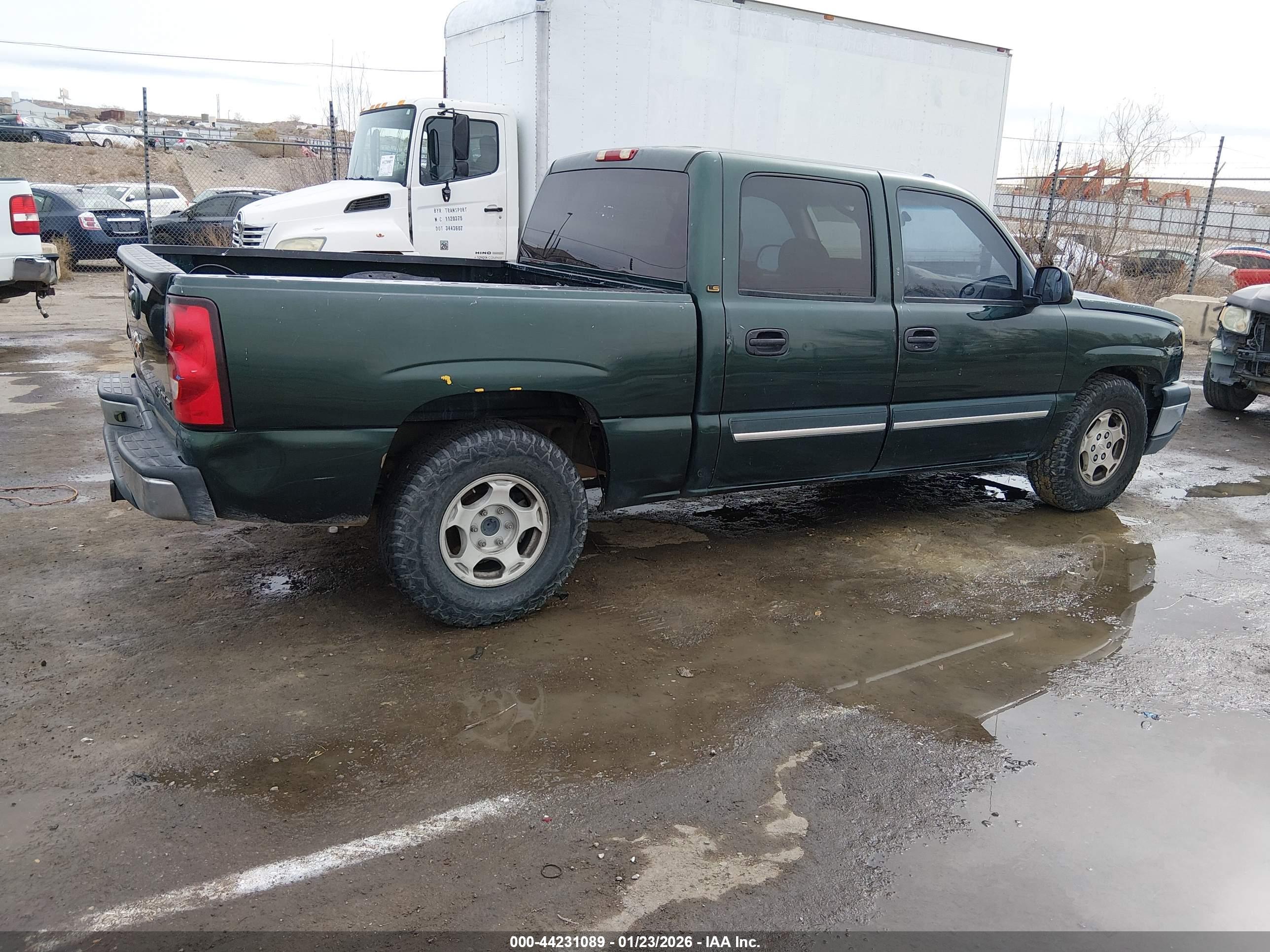CHEVROLET SILVERADO image 4