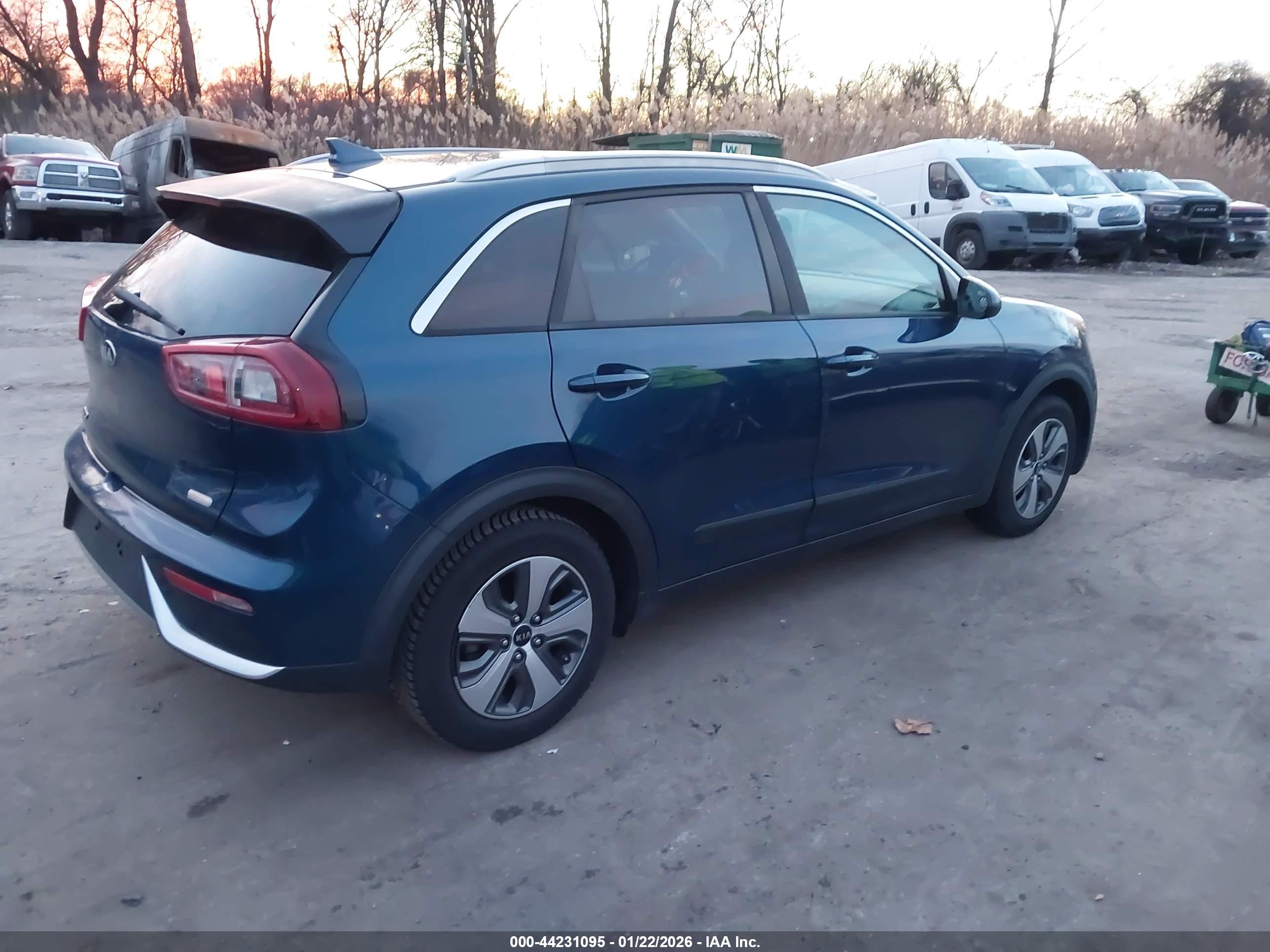 KIA NIRO image 4