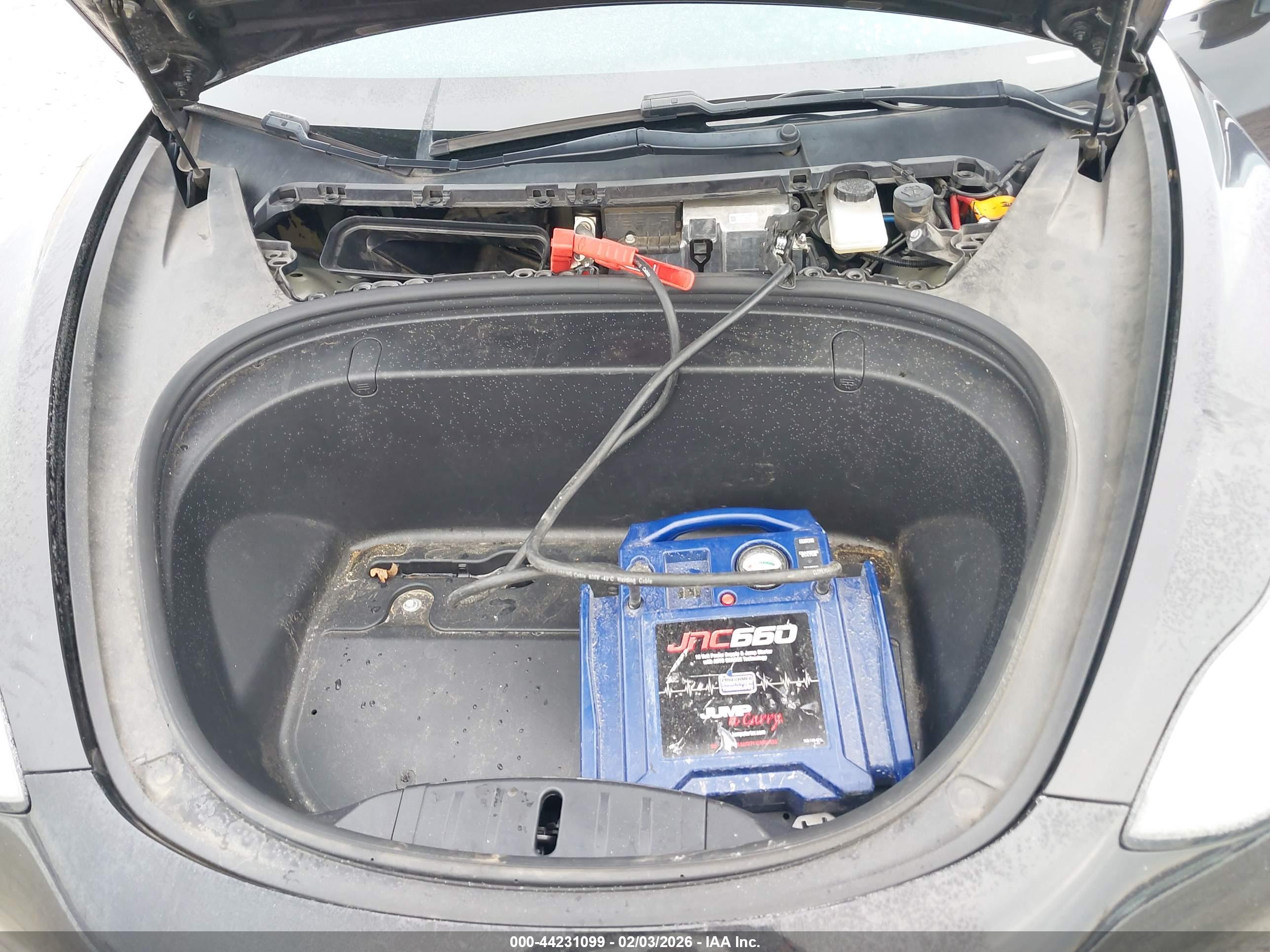 TESLA MODEL image 10