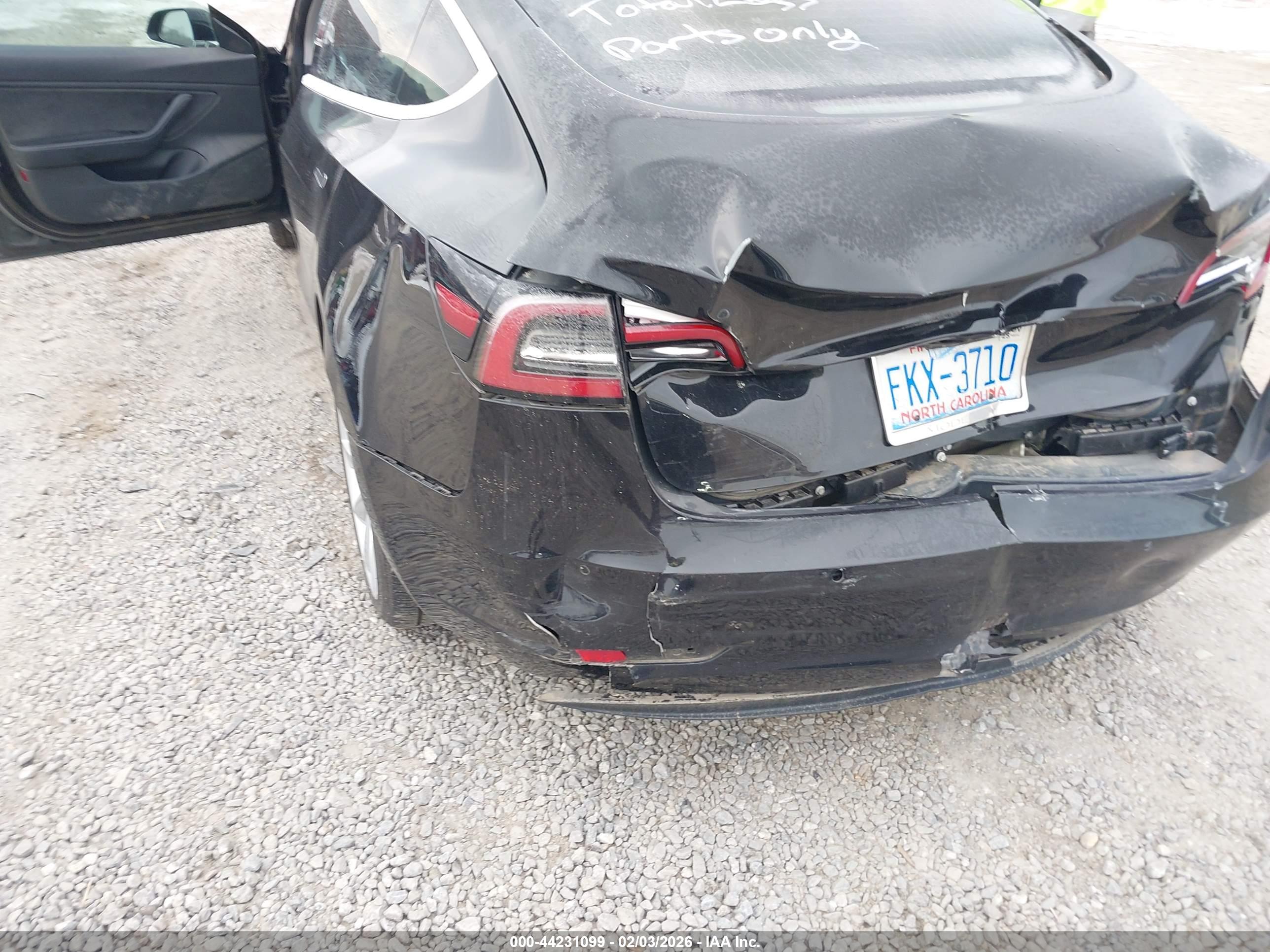TESLA MODEL image 6