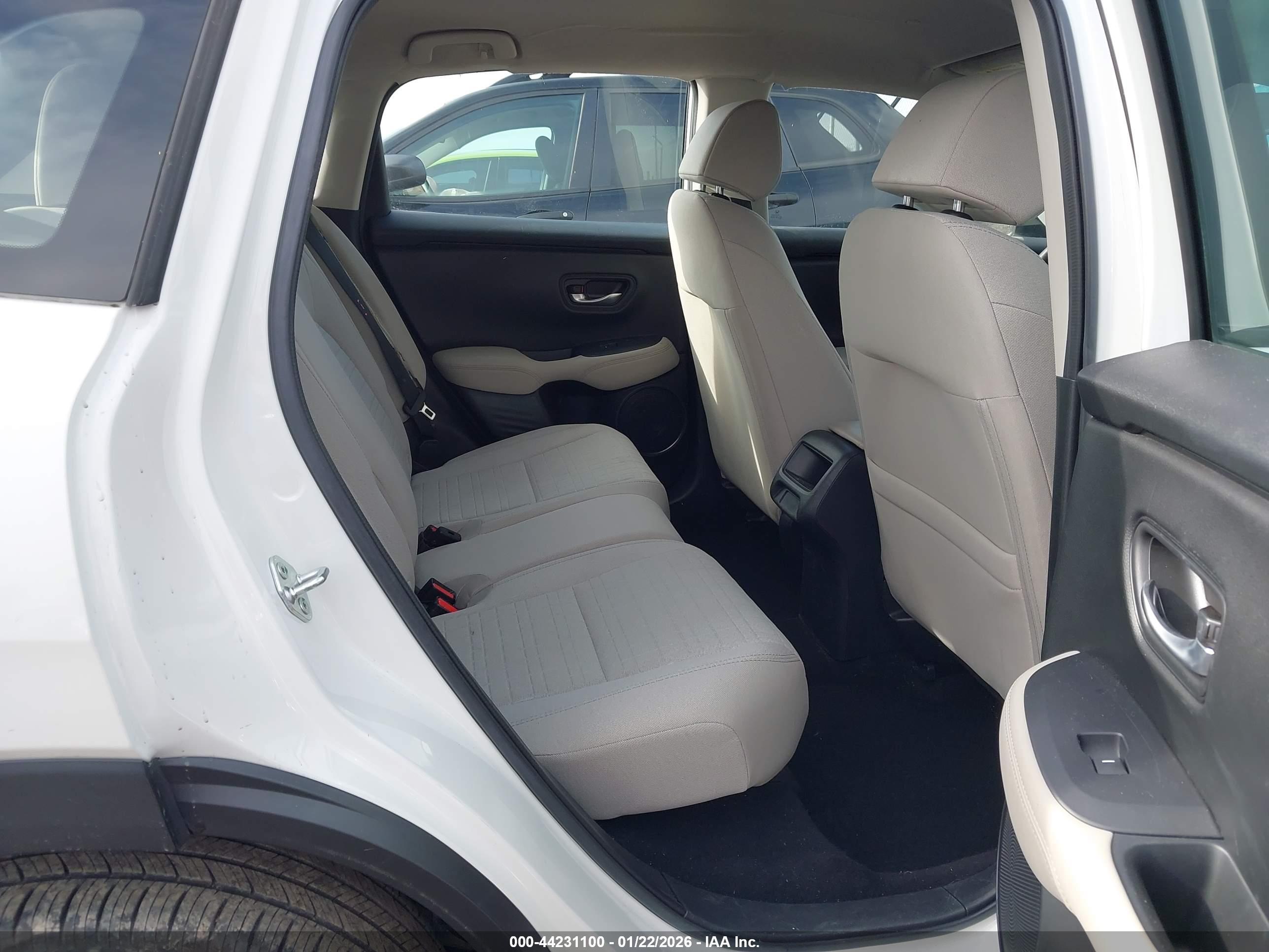 HONDA HR-V image 8
